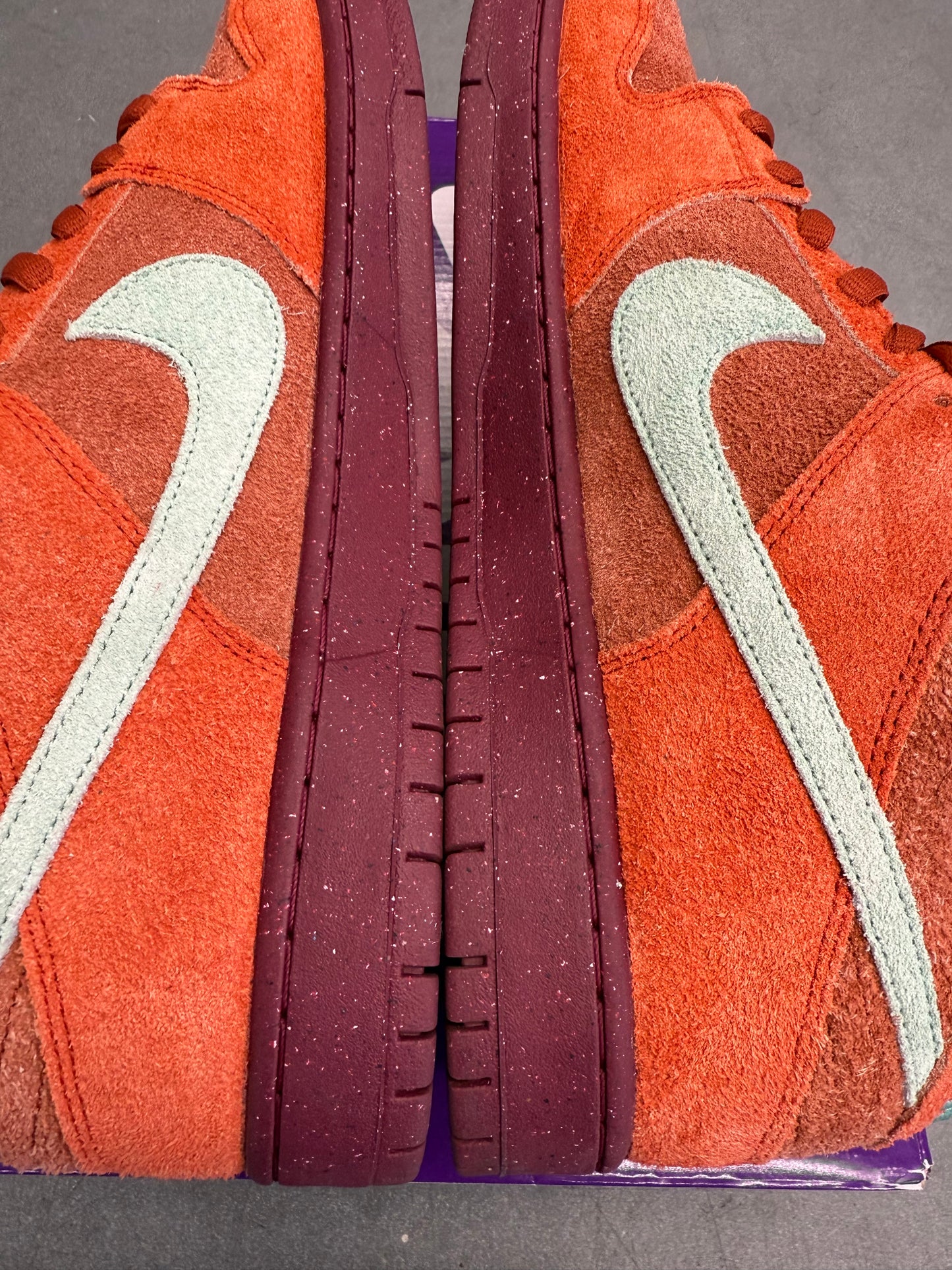 2023 SIZE 13 NIKE SB DUNK LOW MYSTIC RED ROSEWOOD