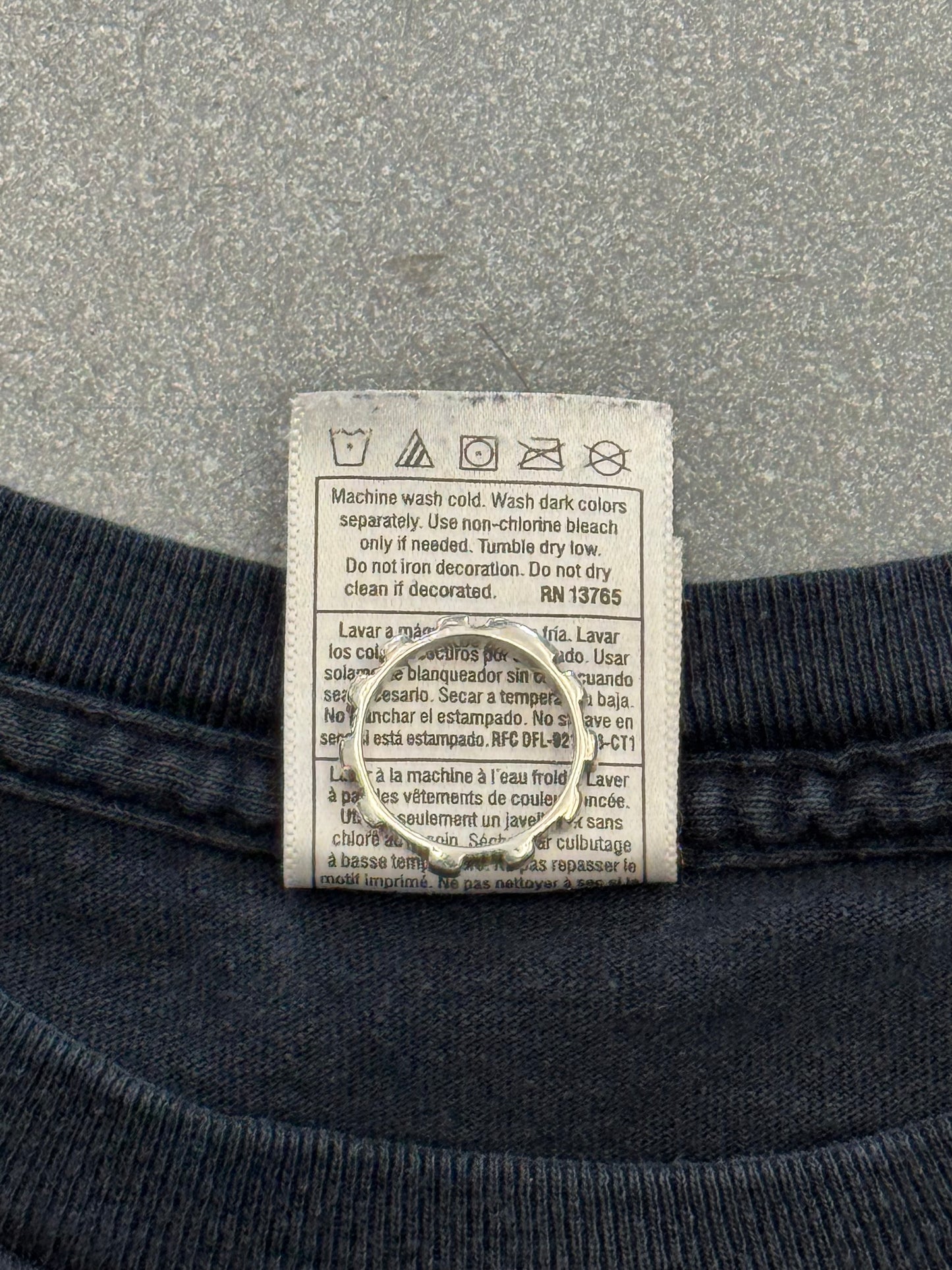 2004 HALF LIFE 2 VIDEO GAME FADED TEE (FOTL TAG)