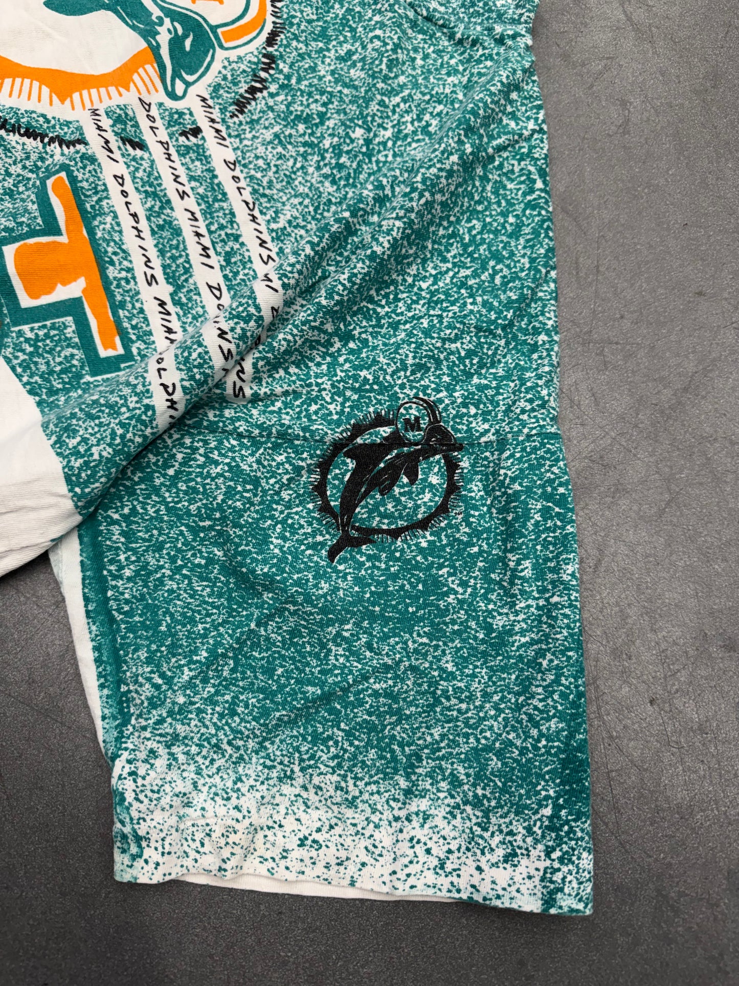 90S MIAMI DOLPHINS AMW SPORTS TEAM NFL AOP TEE (MAGIC JOHNSON'S RITZ TAG)