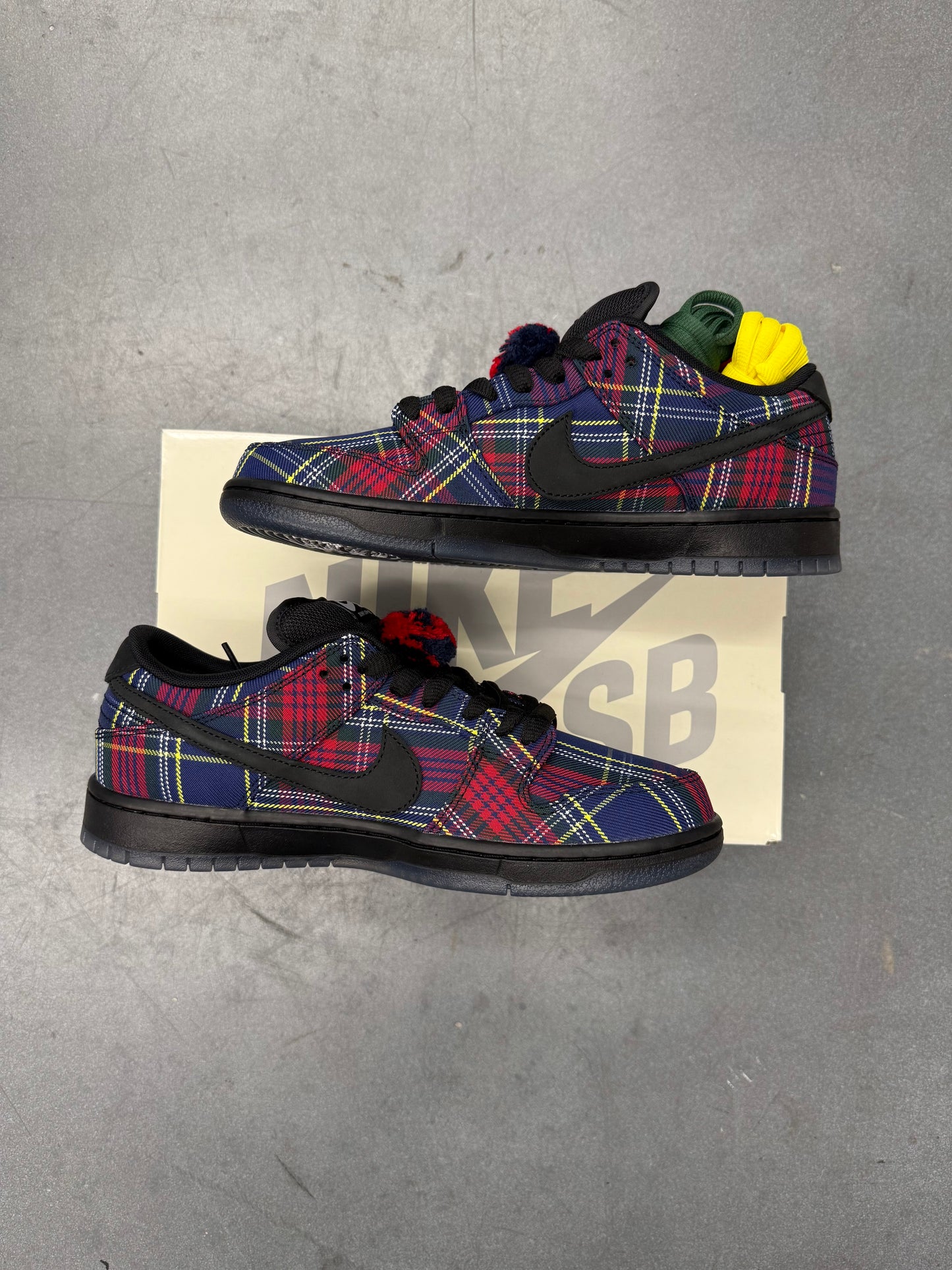 2025 SIZE 9 NIKE SB DUNK LOW NARDWUAR