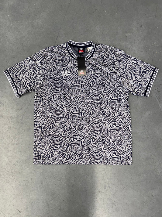 SS23 SUPREME UMBRO JACQUARD ANIMAL PRINT SOCCER JERSEY - NAVY
