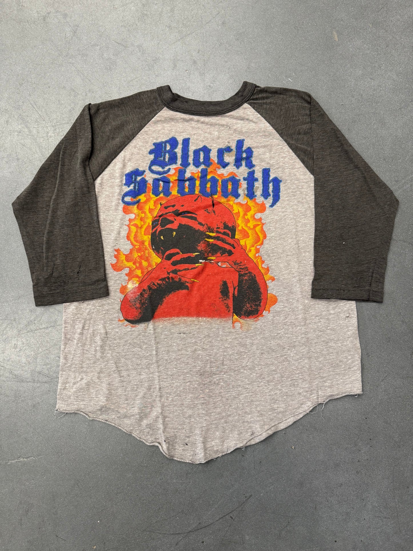 1983 BLACK SABBATH WORLD TOUR TEE (PULLED TAG)