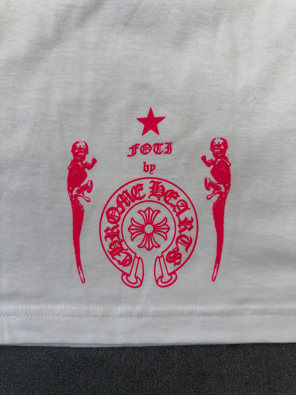 CHROME HEARTS FOTI TEE - WHITE/PINK