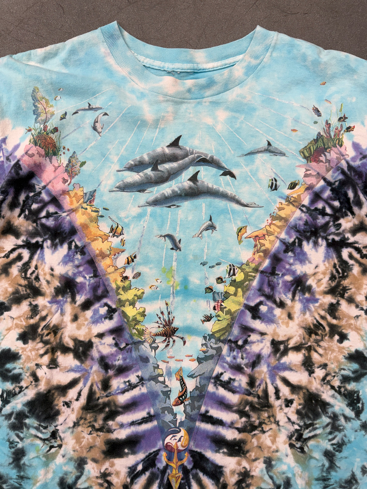 1996 LIQUID BLUE OCEAN V TIE-DYE DOLPHINS TEE (PULLED TAG)