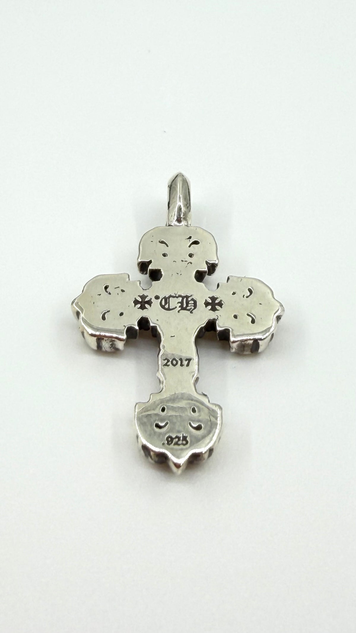 CHROME HEARTS TINY FILIGREE CROSS SILVER PENDANT