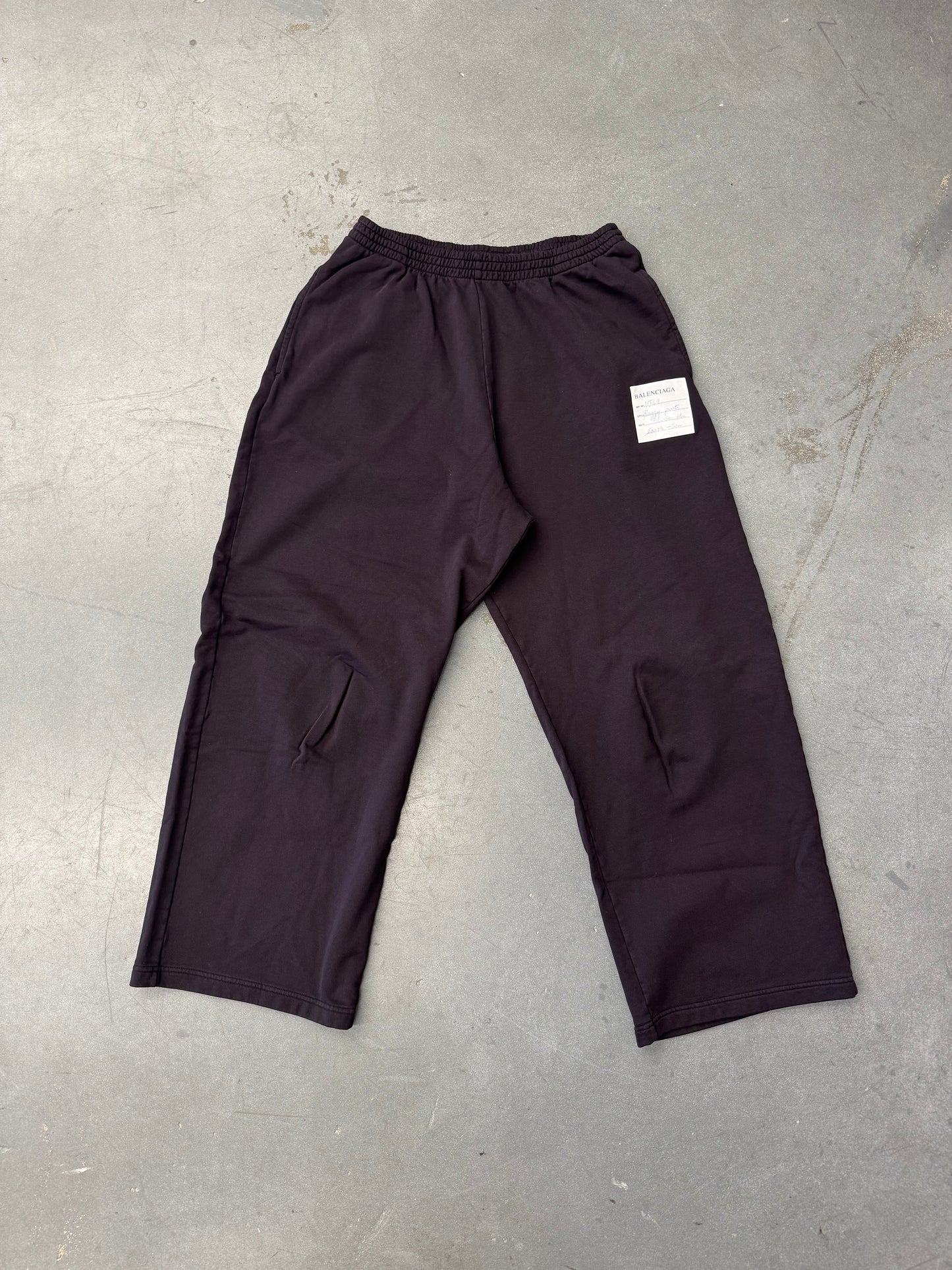 BALENCIAGA SAMPLE STICKER OVERSIZED SWEATPANT - BLACK