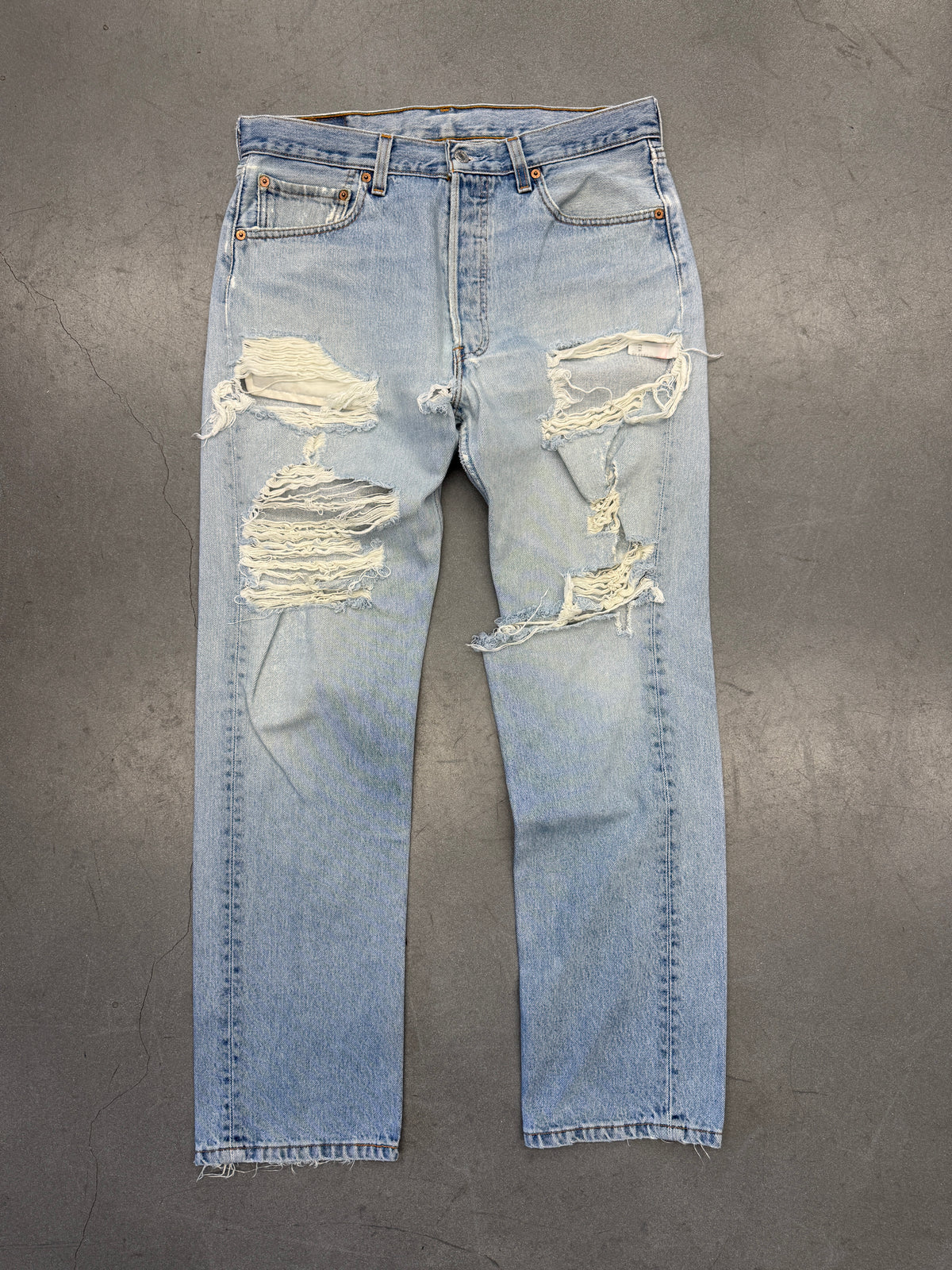 90S LEVI'S 501 DISTRESSED LIGHT DENIM JEANS (FADED BACK PATCH) (33X32)