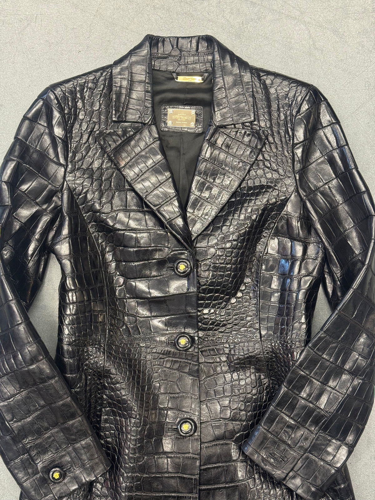 2006 GIANNI VERSACE COUTURE LIMITED EDITION 2/10 GENUINE BLACK ALLIGATOR LONG COAT