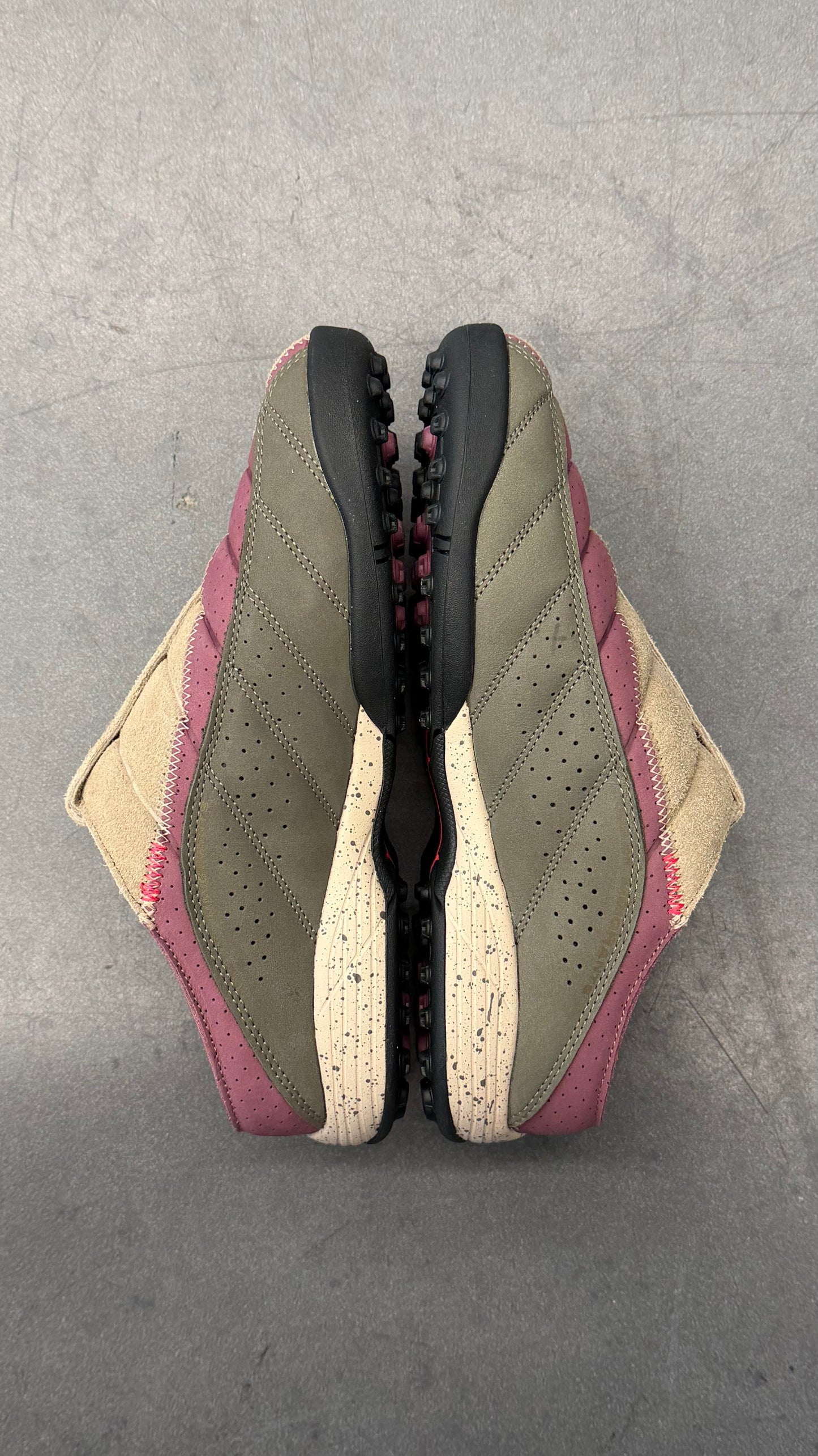 2026 NIKE TOTAL 90 MULE - KIDS OF IMMIGRANTS KHAKI
