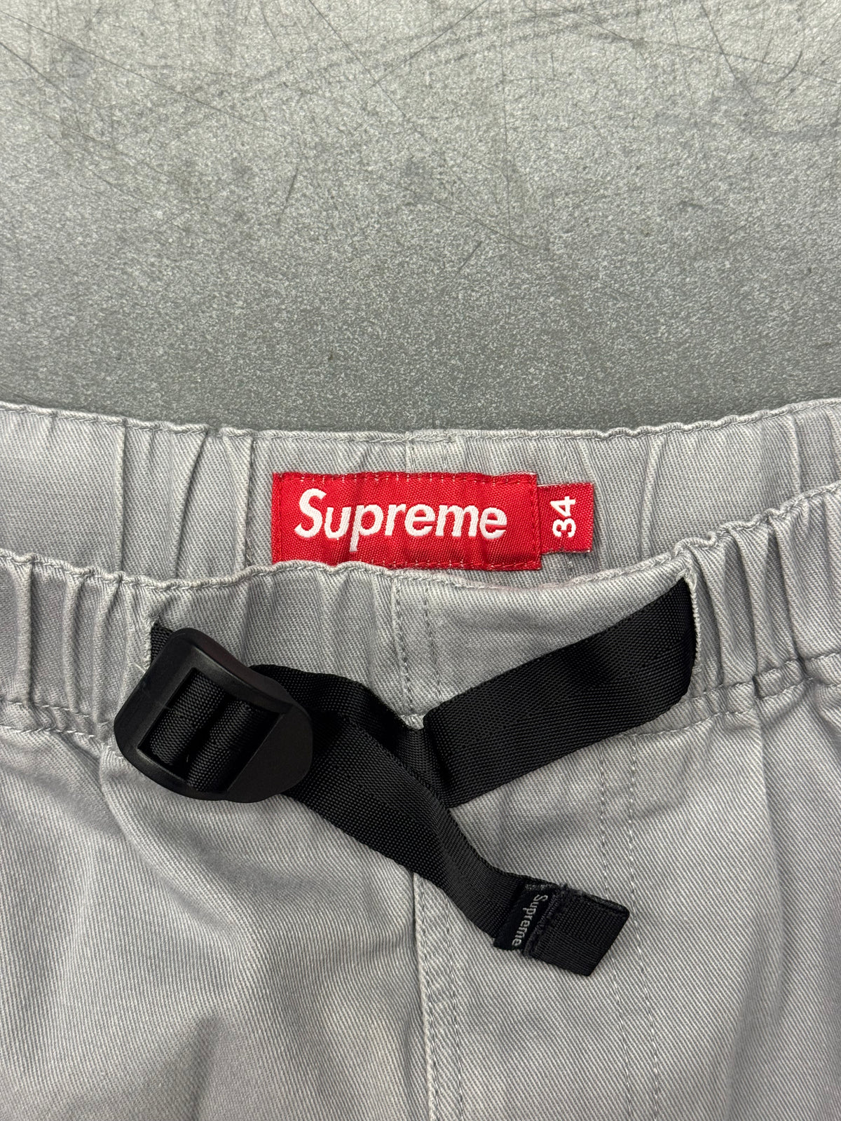 VINTAGE SUPREME BELTED SHORTS (GREY)