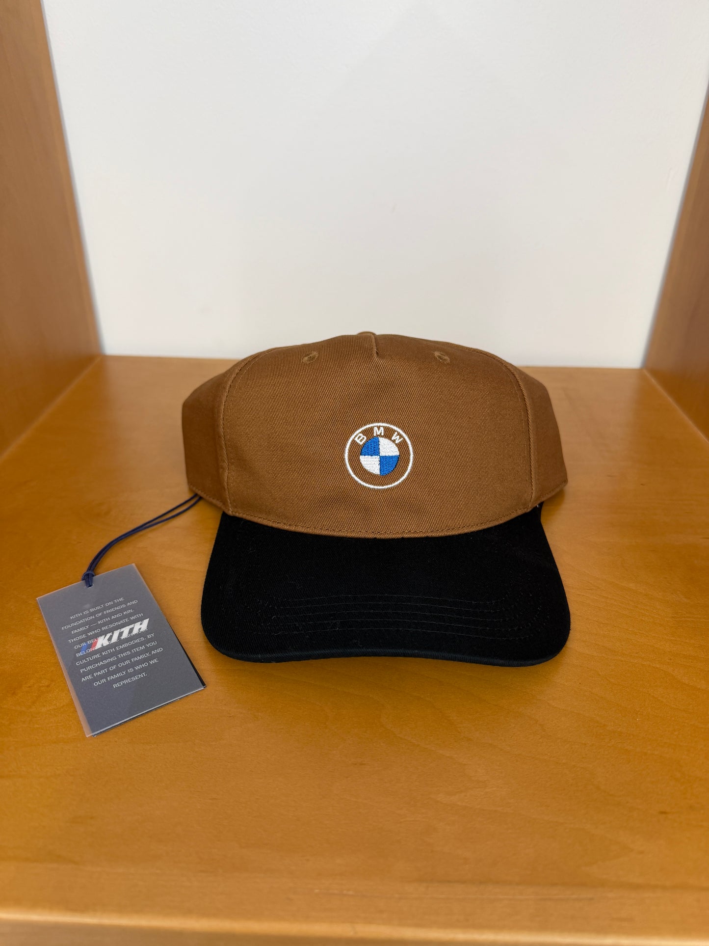 FW24 KITH X BMW BAY LOW PINCH CROWN CAP - DESERT