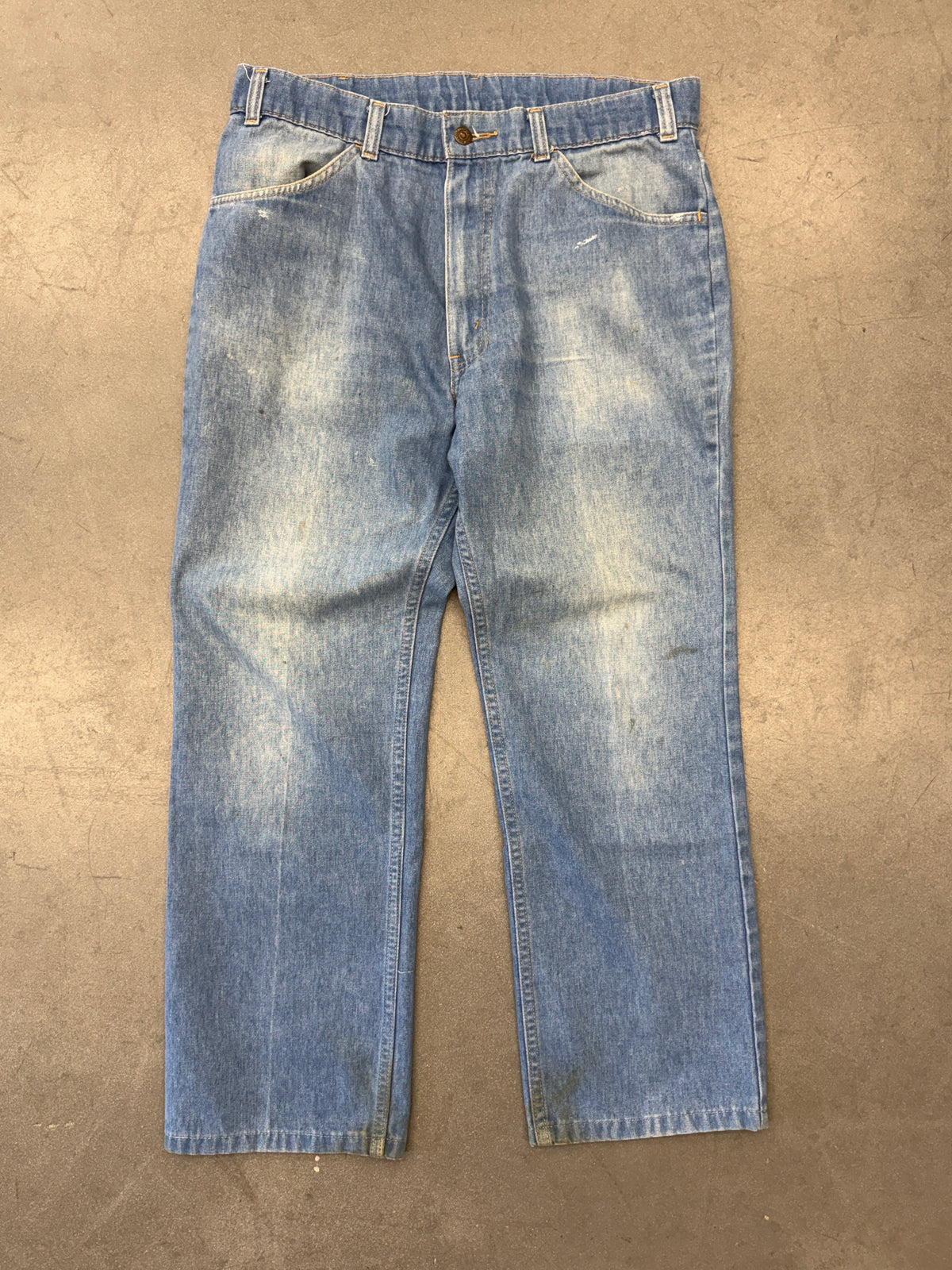80S LEVI'S FOR MEN WITH A SKOSH MORE COMFORT DENIM JEANS (32X27)