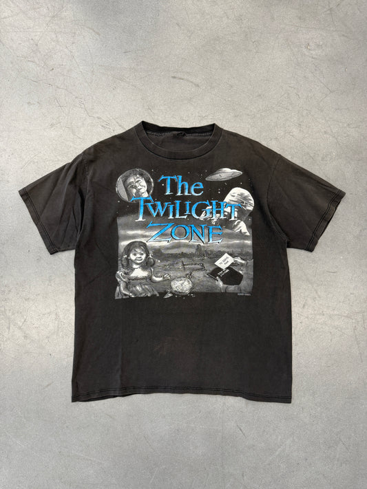 1994 THE TWILIGHT ZONE TO SERVE MAN TEE (PULLED TAG)