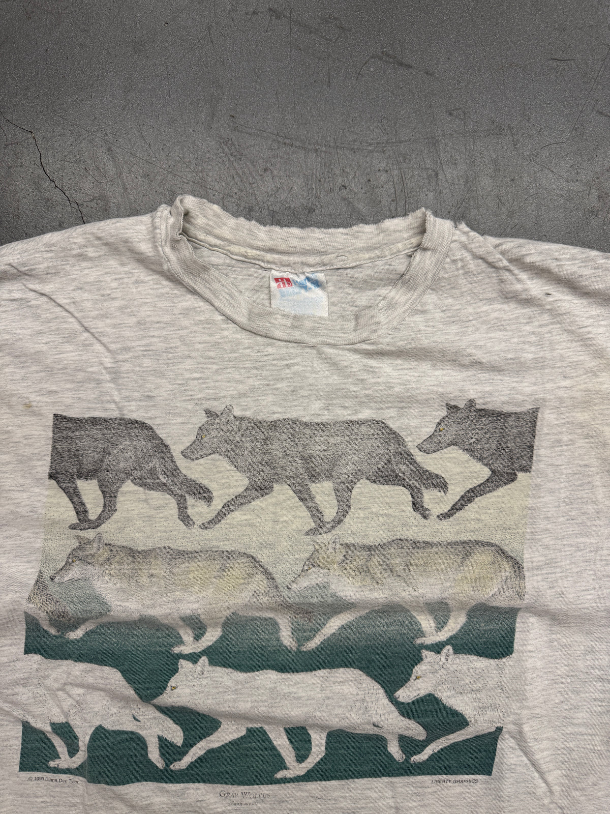 1993 GRAY WOLVES LIBERTY GRAPHICS FADED TEE (HANES BEEFY TAG)