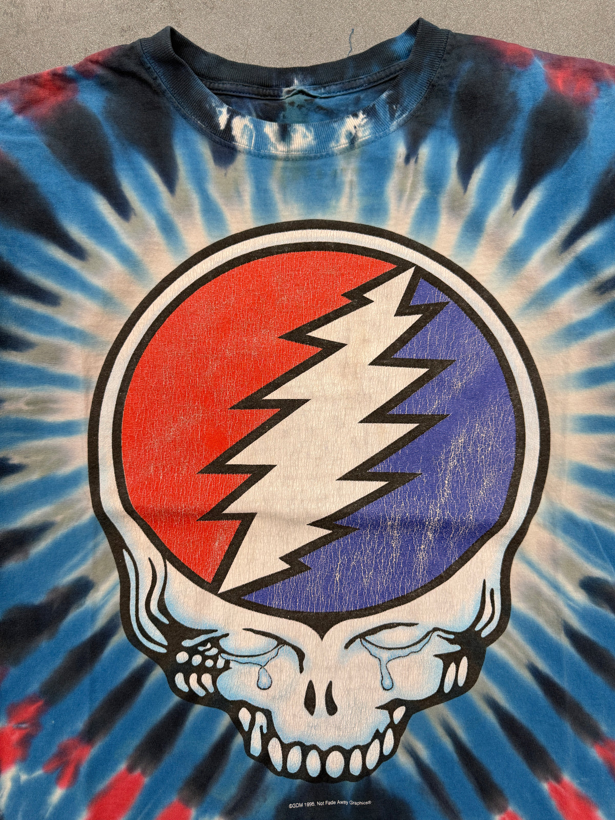 1995 GRATEFUL DEAD CRYING SKULL FARE THE WELL TIE-DYE TEE (PULLED TAG)