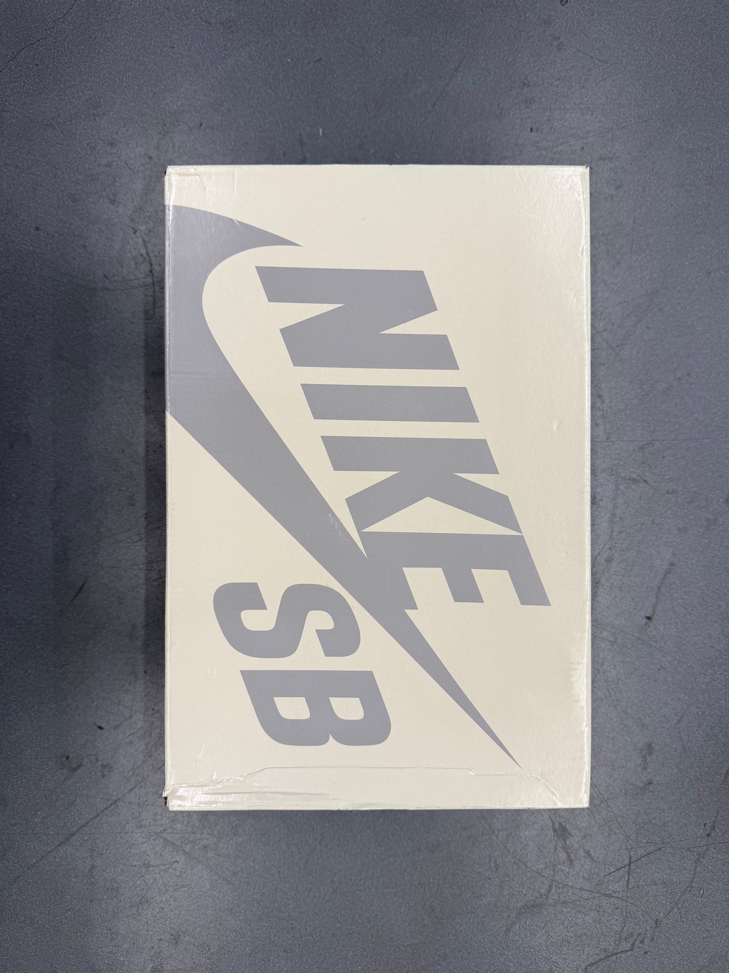 2023 SIZE 11 NIKE SB DUNK LOW SB CRENSHAW SKATE SHOP (PRE-OWNED WITH BOX)