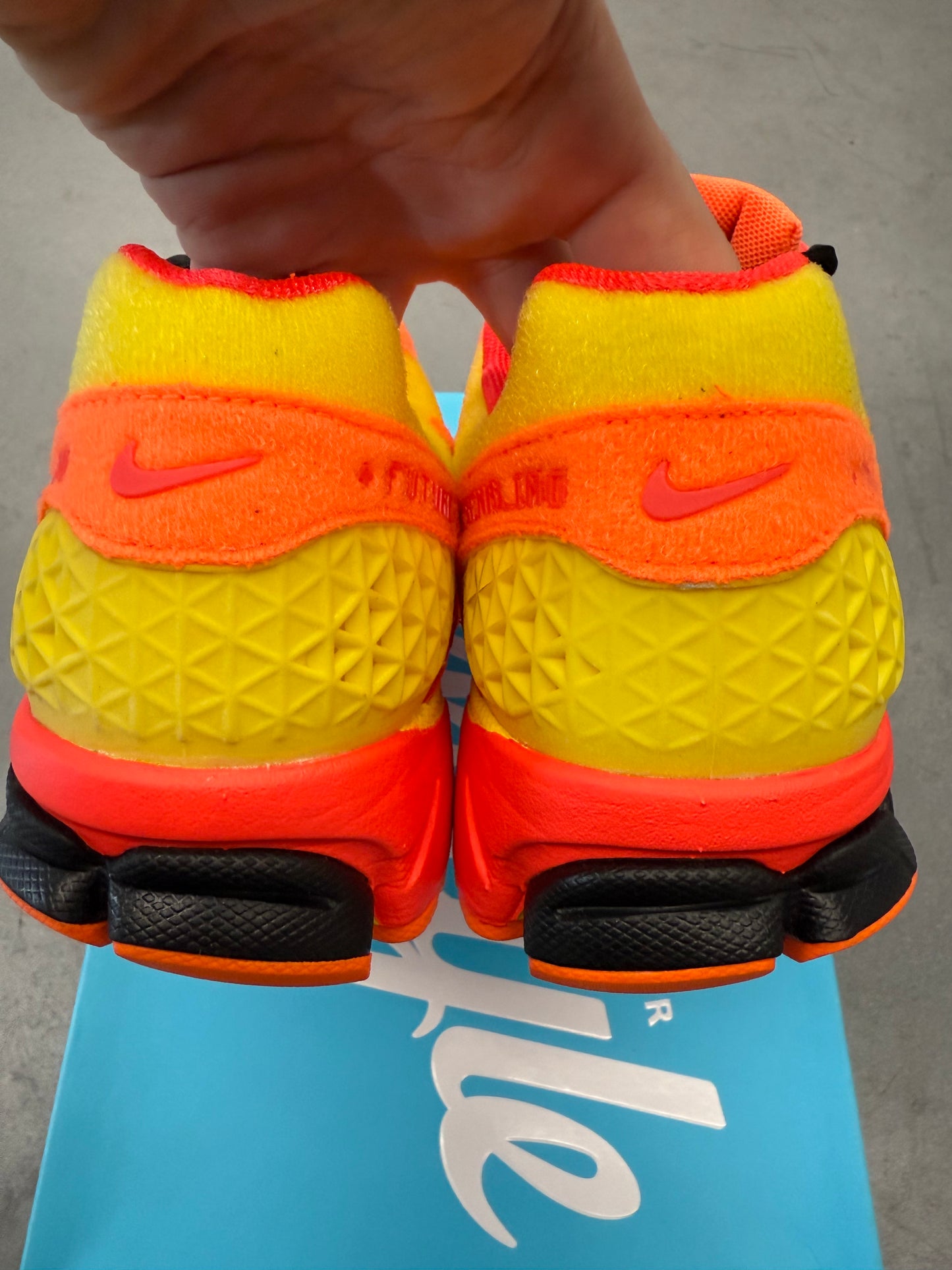 2023 SIZE 8.5 NIKE ZOOM VOMERO 5 DOERNBECHER