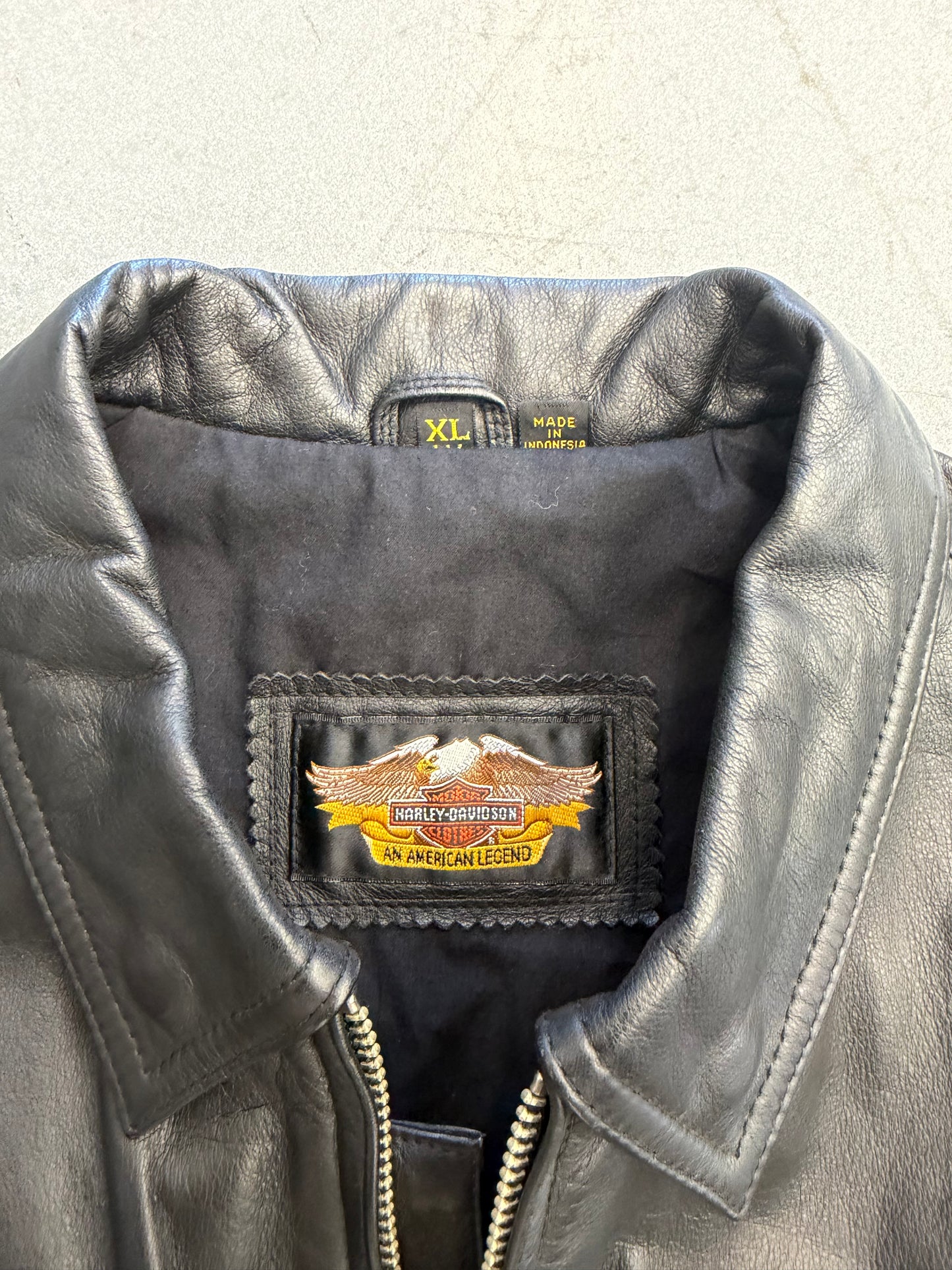 VINTAGE WOMEN'S HARLEY-DAVIDSON COLLARED LEATHER VEST