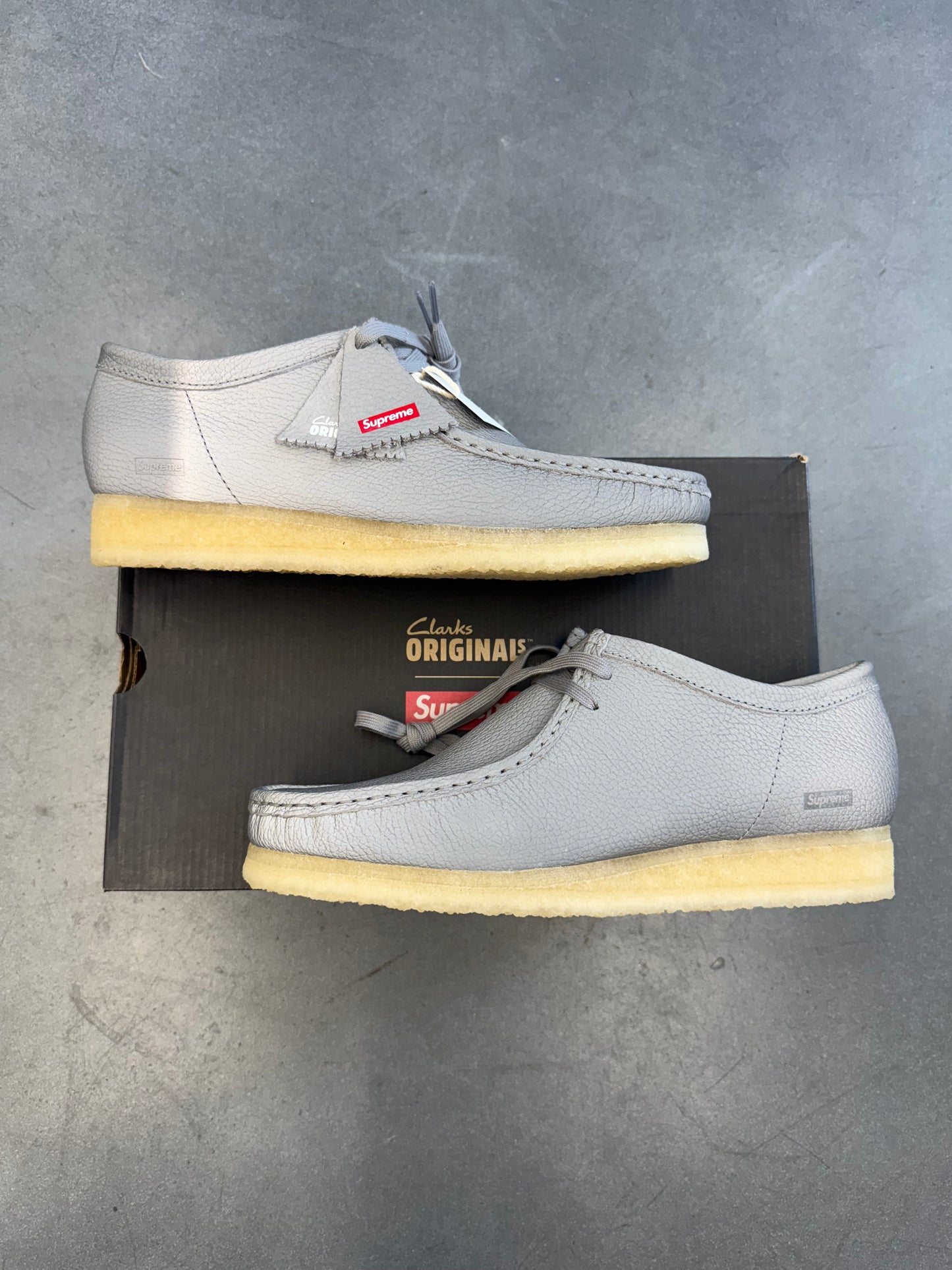 2025 SIZE 9.5 SUPREME CLARK ORIGINALS WALLABEE GREY REFLECTIVE (NEW WITH BOX)