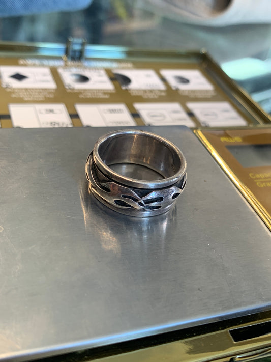 FLAME SPINNER SILVER RING (8.7 GRAMS)