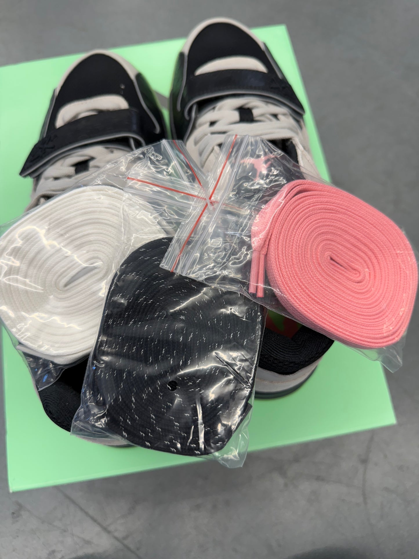 2025 SIZE 14 JORDAN JUMPMAN JACK TR TRAVIS SCOTT X CHASE B BLACK NIGHT SILVER