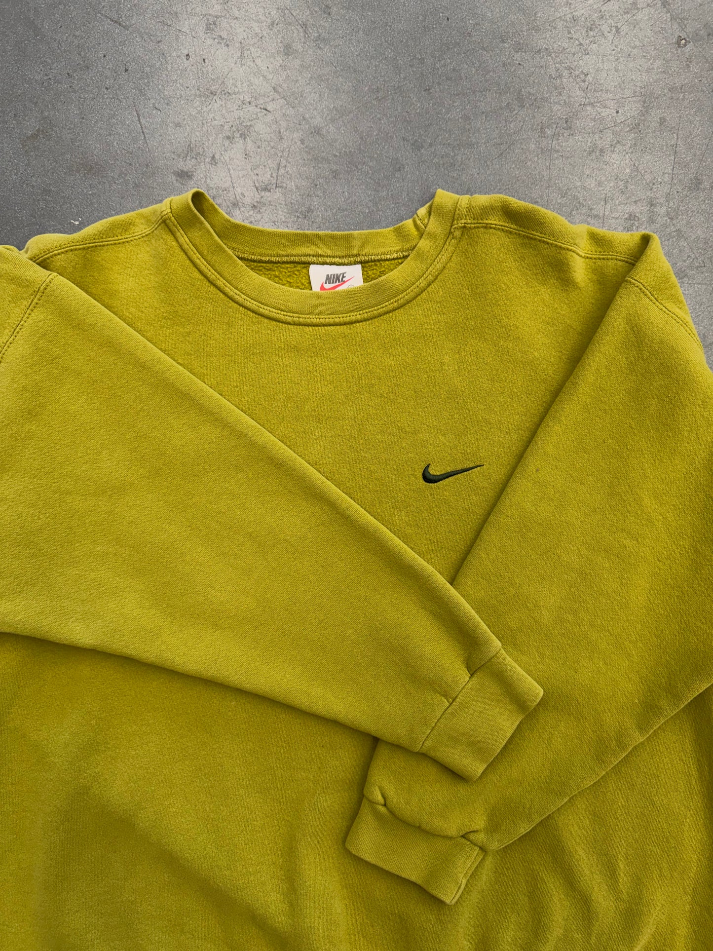 90'S NIKE AVOCADO TWO-TONE GREEN CHEST EMBROIDERED SWOOSH CREWNECK SWEATER (WHITE NIKE TAG)