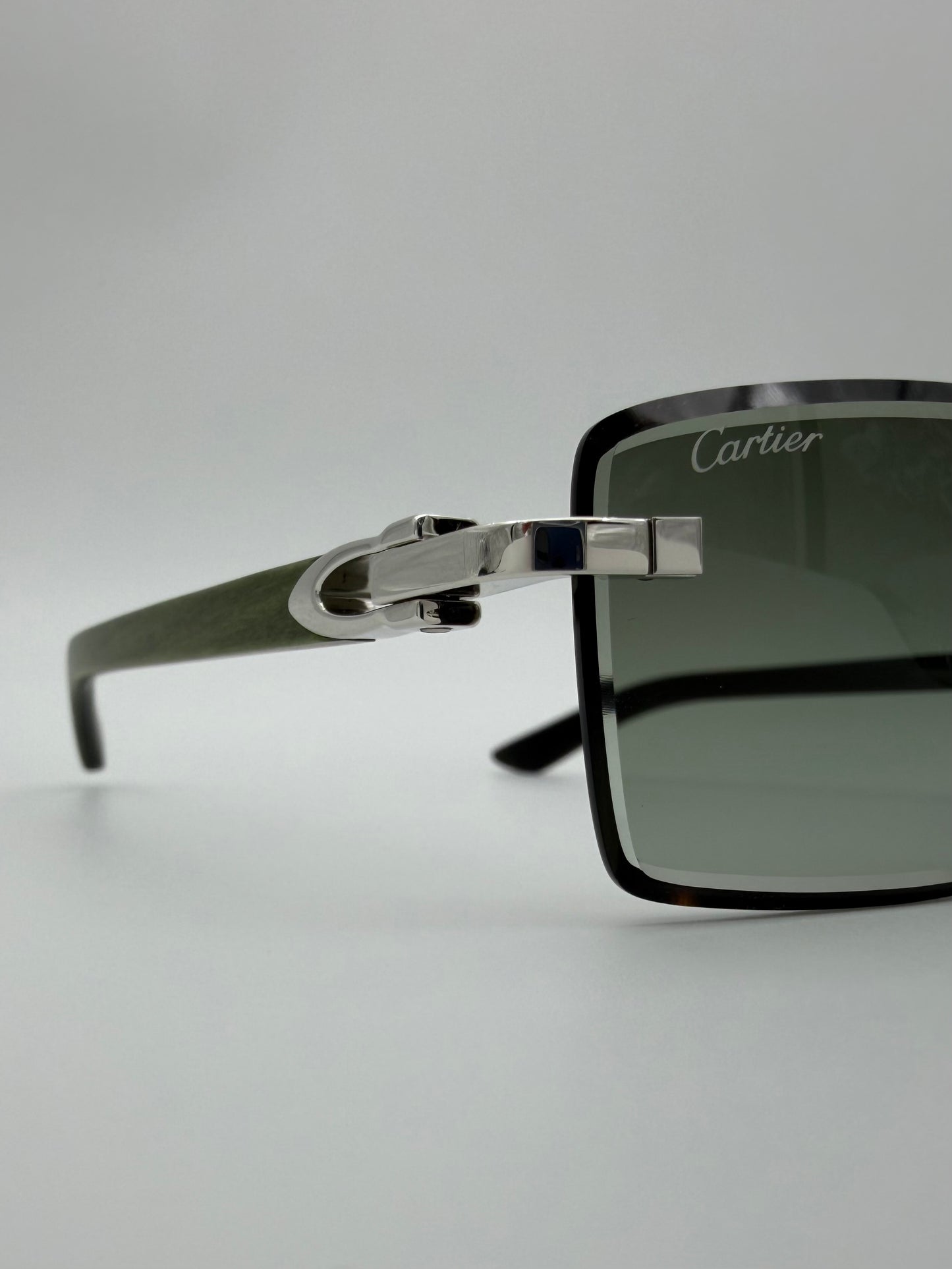 CARTIER CT0582S 005 PRECIOUS WOOD COLLECTION RIMLESS SUNGLASSES - GREEN POPLAR