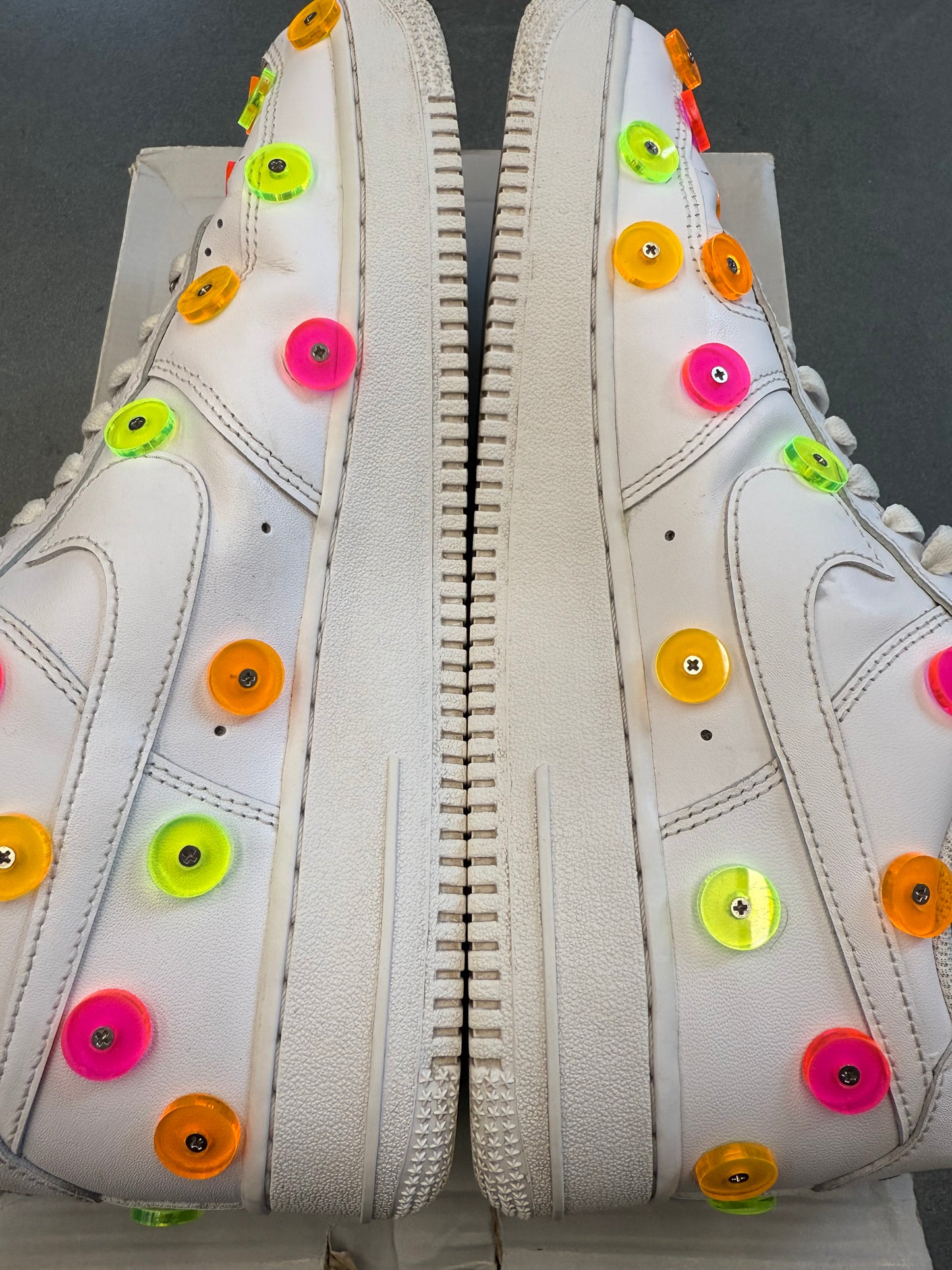 2019 SIZE 10 AIR FORCE 1 FLIGHT CLUB MIAMI OPENING CUSTOM TBD IN PROGRESS (PRE-OWNED WITH BOX)