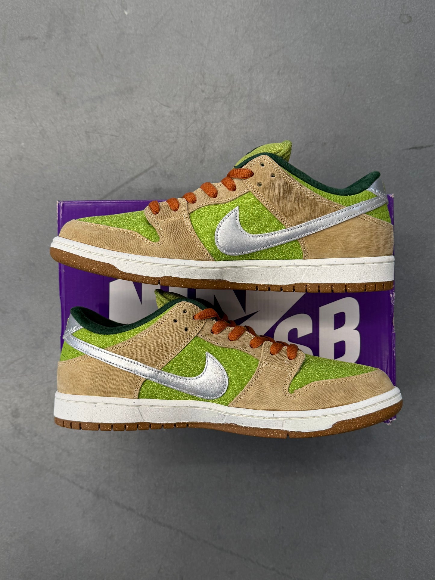 2024 NIKE SB DUNK LOW ESCARGOT (W/BOX)
