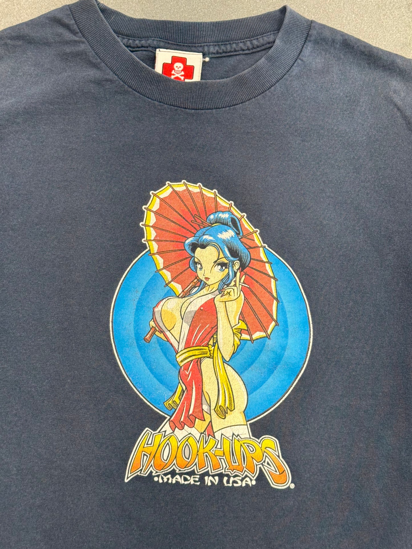 90S HOOK-UPS MADE IN USA JAPANESE UMBRELLA GIRL TEE (HOOK-UPS TAG)