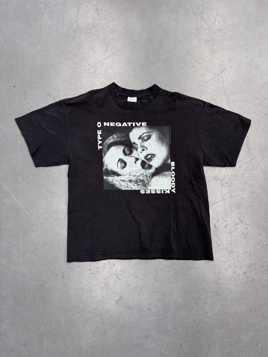 2003 TYPE O NEGATIVE BLOODY KISSES TEE (M&O TAG)