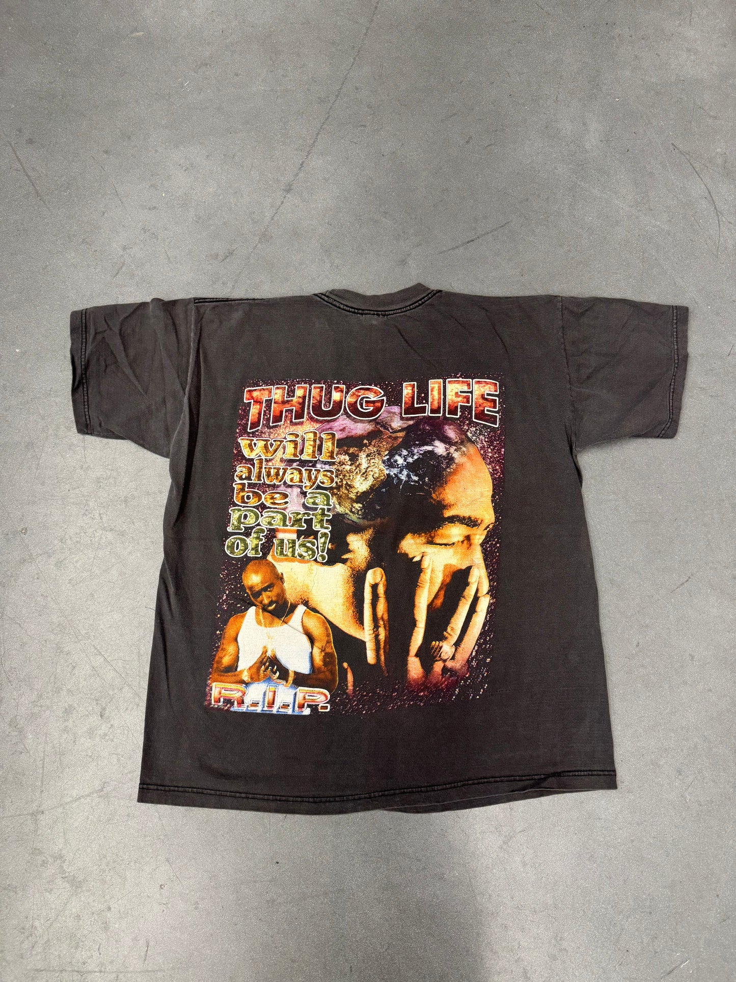 90S IN MEMORY OF TUPAC SHAKUR THUG LIFE WILL ALWAYS BE A PART OF US! RAP TEE (TEE BEST TAG)