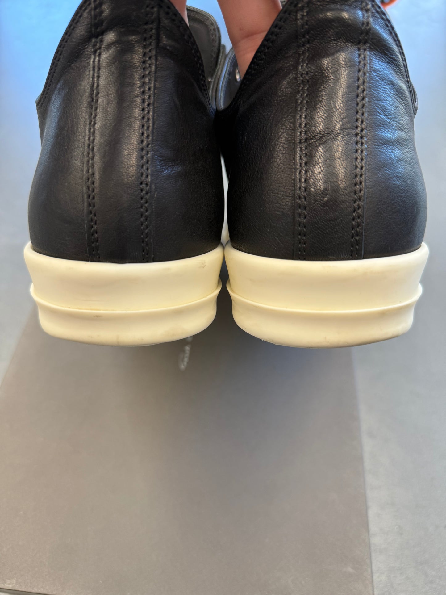 SIZE 42 RICK OWENS HOLLYWOOD LOW BLACK MILK (PRE-OWNED WITH BOX)