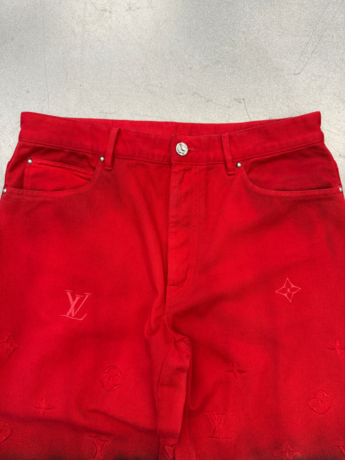 SS22 LOUIS VUITTON EMBOSSED GRADIENT DENIM JEANS