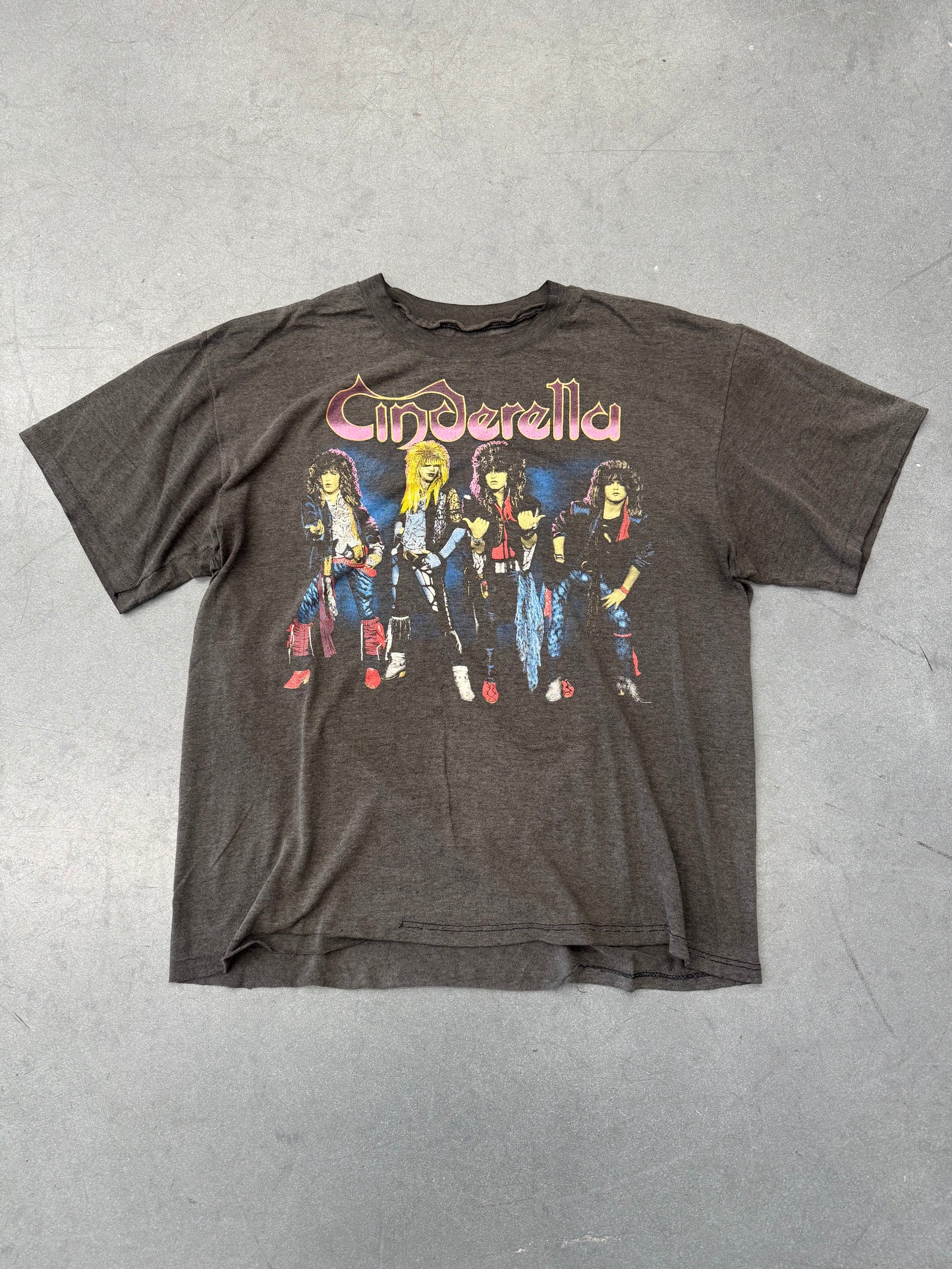1986 CINDERELLA NIGHT SONGS WORLD TOUR THIN TEE (PULLED TAG)