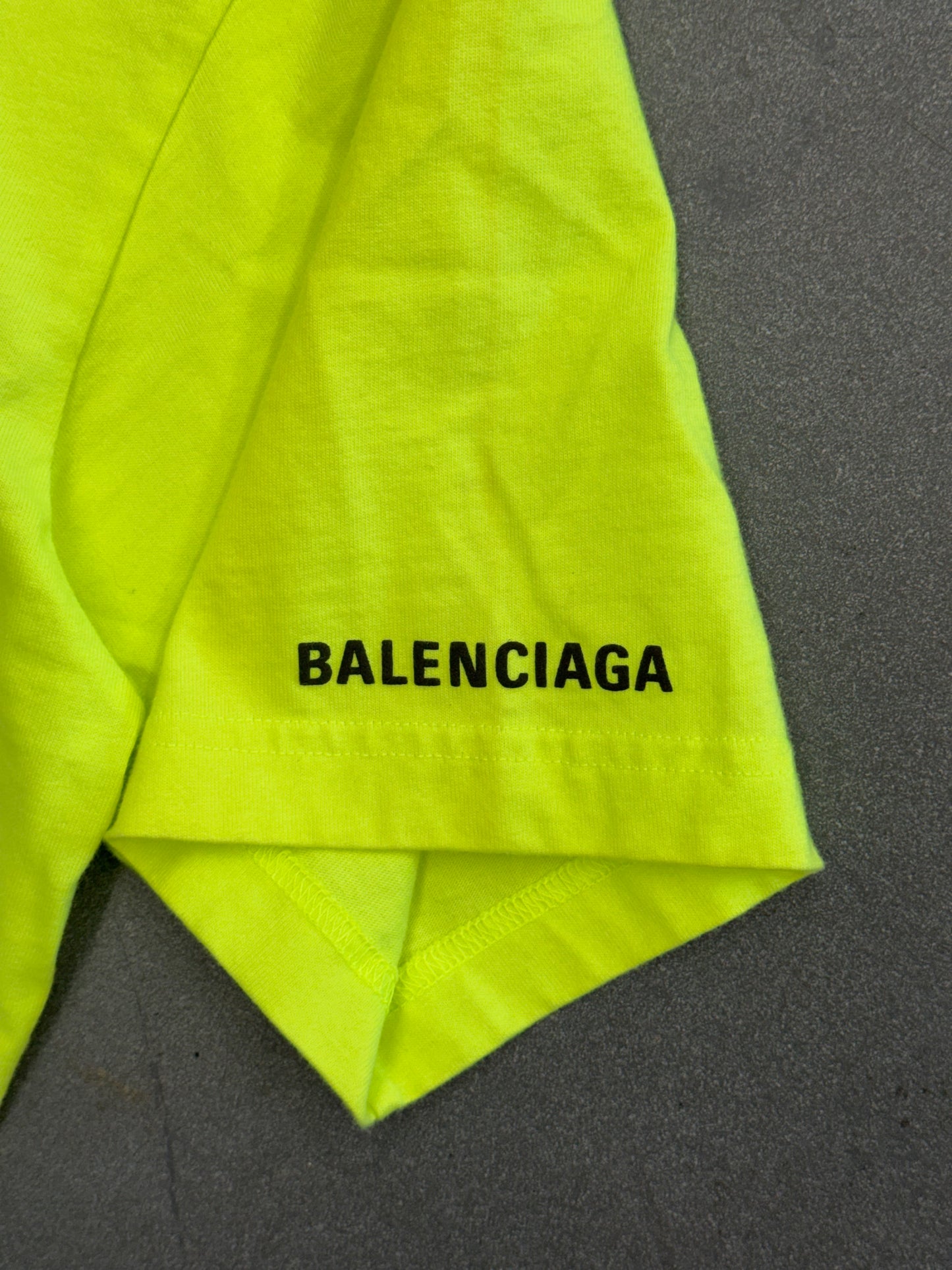 BALENCIAGA WORLD FOOD PROGRAMME TEE - FLUORESCENT YELLOW