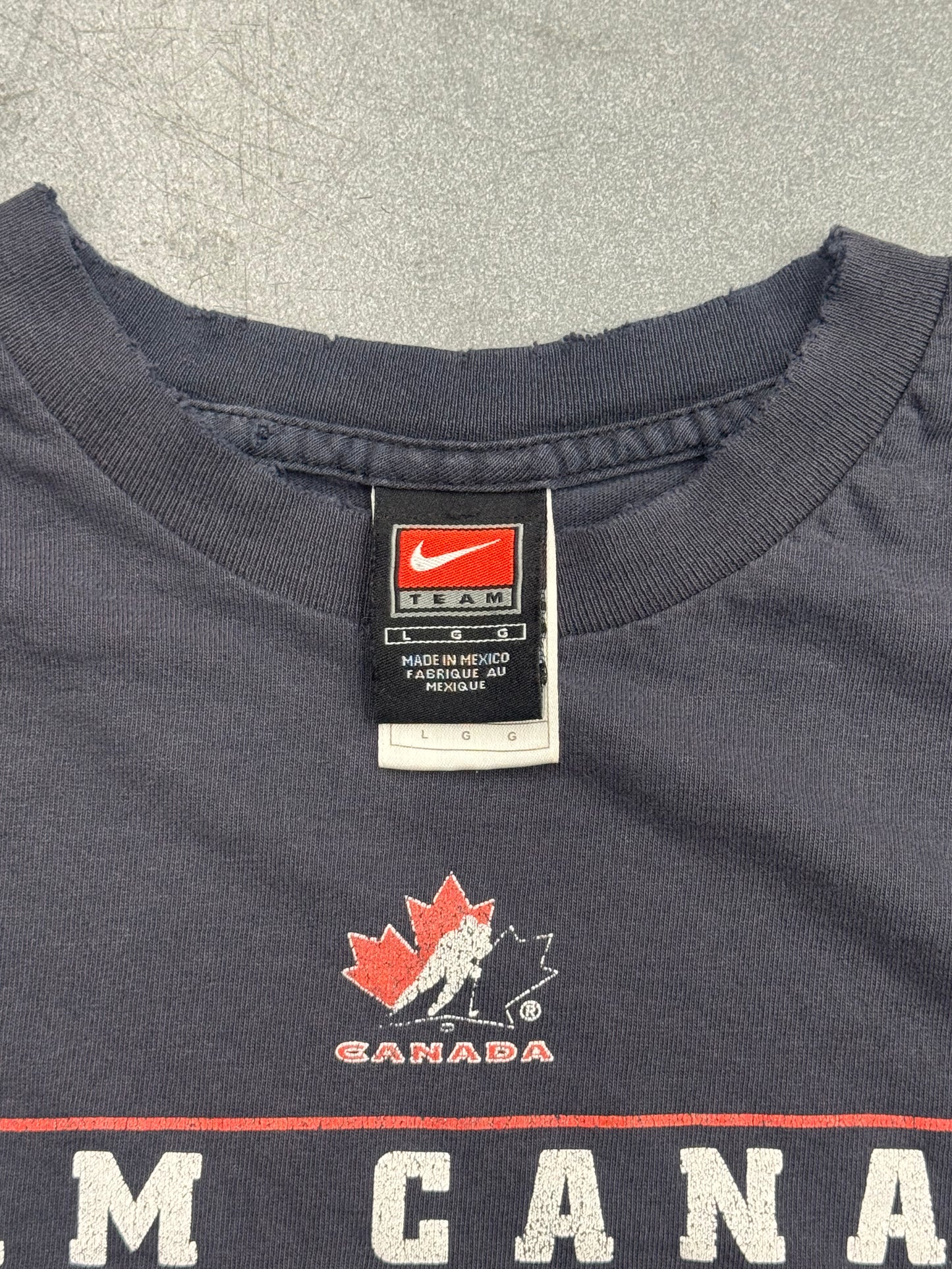 VINTAGE NIKE TEAM CANADA TEE