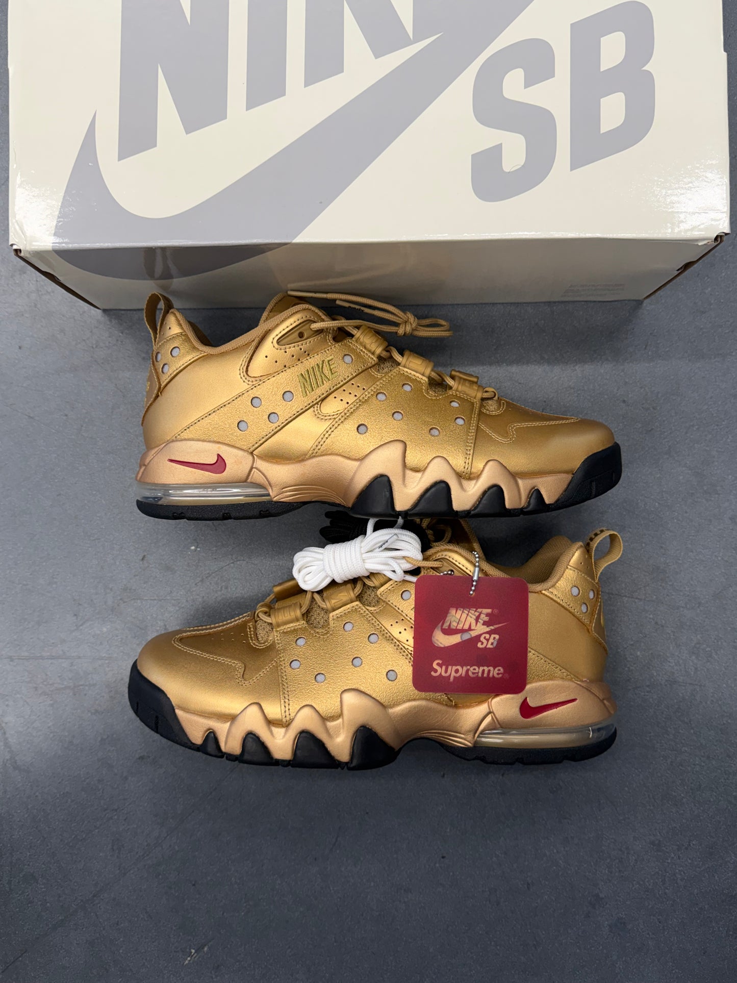 SS26 SUPREME NIKE SB AIR MAX 2 CB '94 LOW - SUPREME METALLIC GOLD (W/BOX)