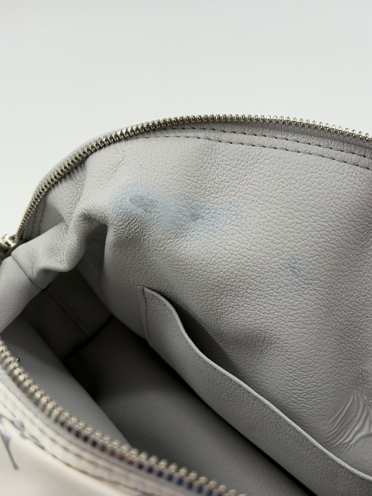 2024 LOUIS VUITTON COSMETIC POUCH - FROST GRADIANT SILVER