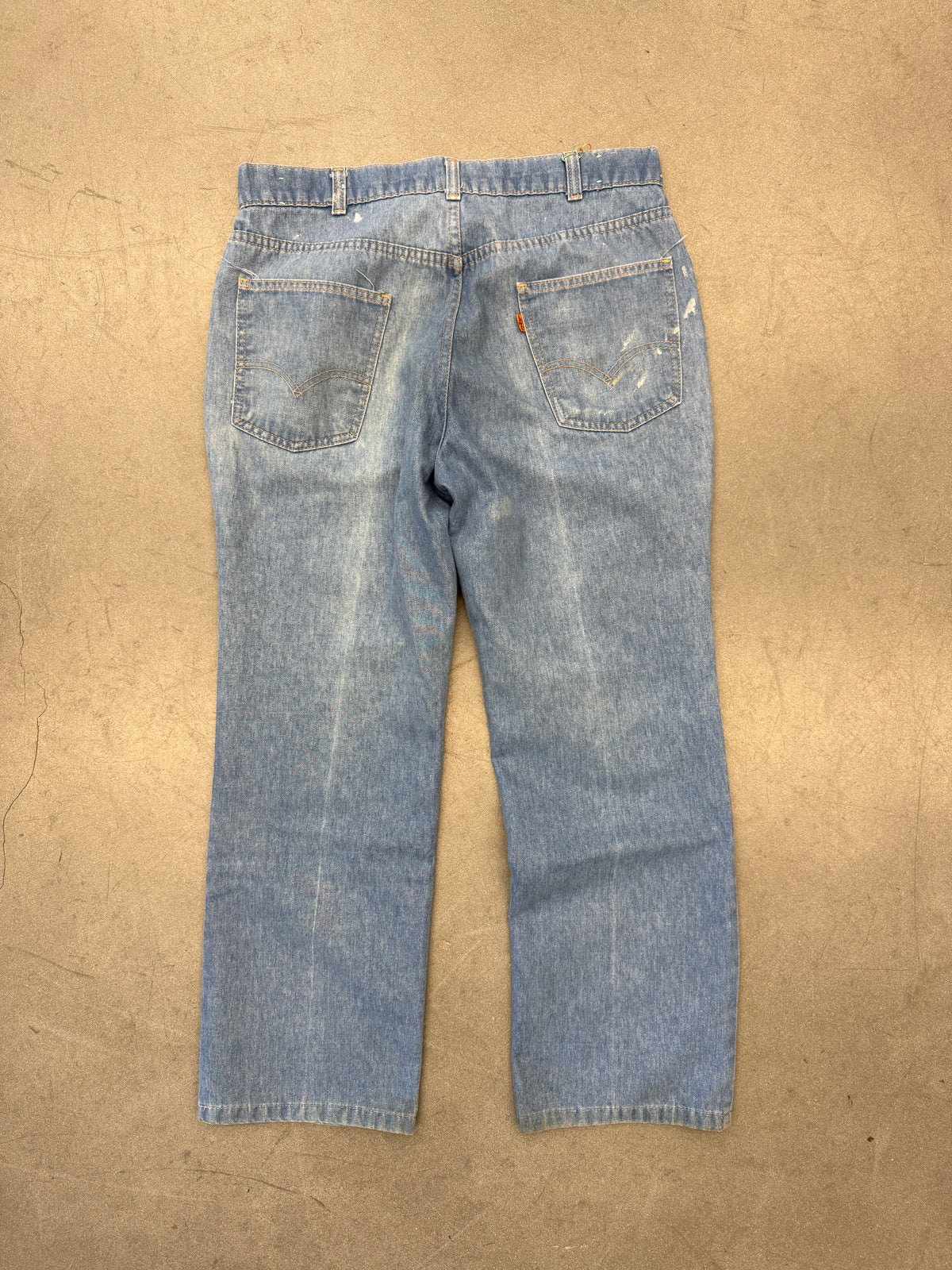 80S LEVI'S FOR MEN WITH A SKOSH MORE COMFORT DENIM JEANS (32X27)