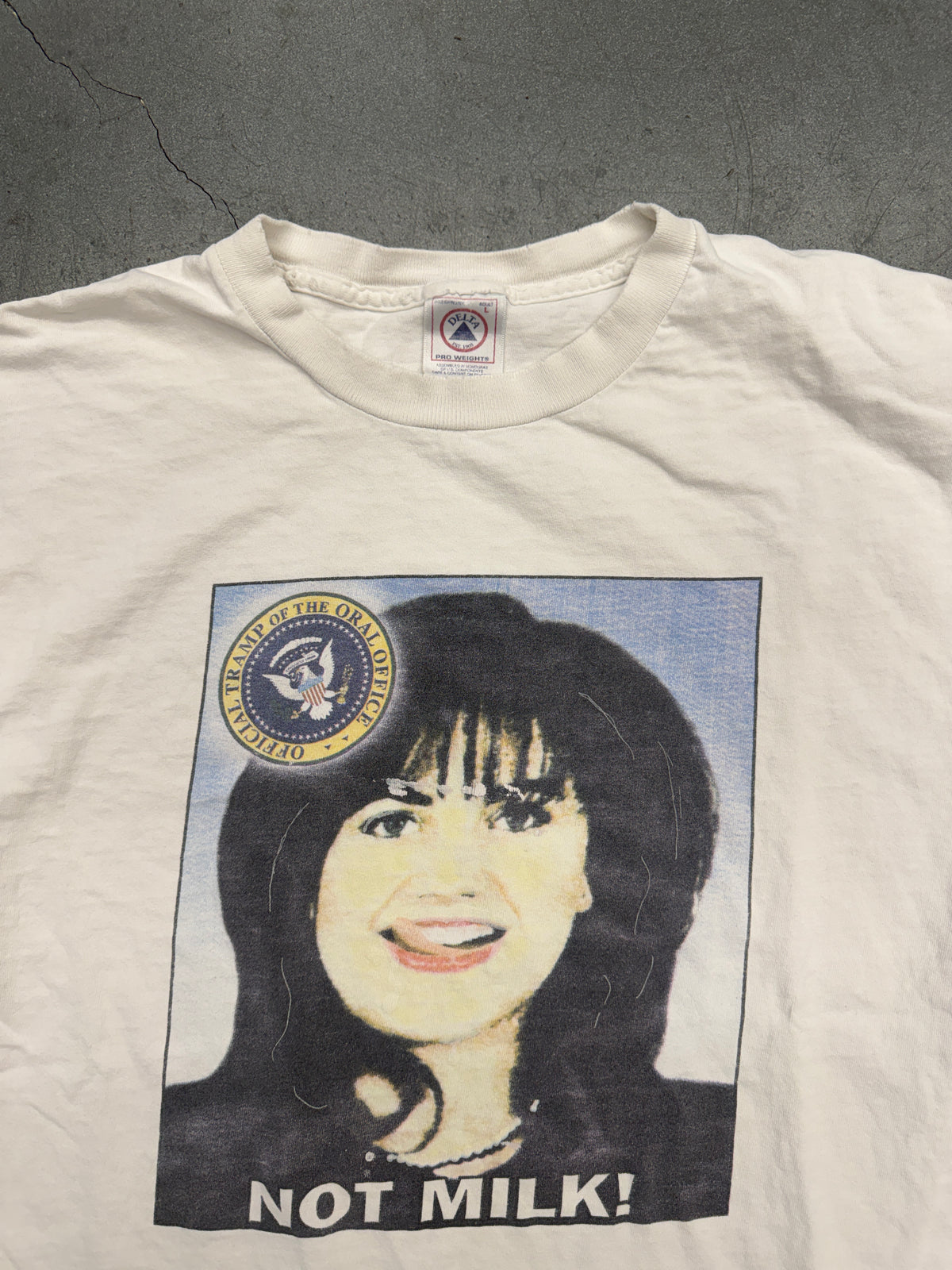 90S N0T MILK! MONICA LEWINSKY TEE (DELTA TAG)