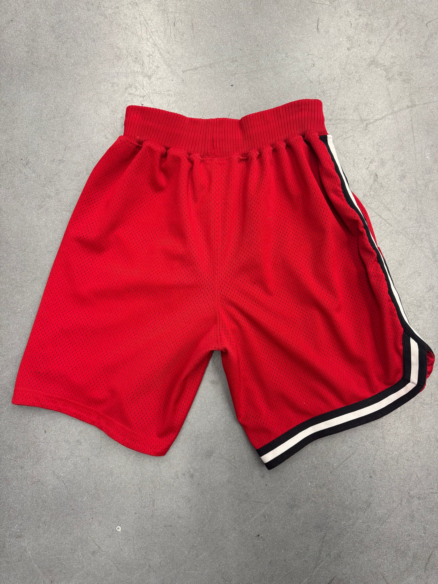 90S NIKE TEAM SPORTS MIAMI HEAT EMBROIDERED PATCH BASKETBALL SHORTS