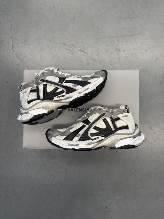 SIZE 42 BALENCIAGA MEN'S RUNNER SNEAKERS NYLON/SUEDE/MESH (NEW WITH BOX)