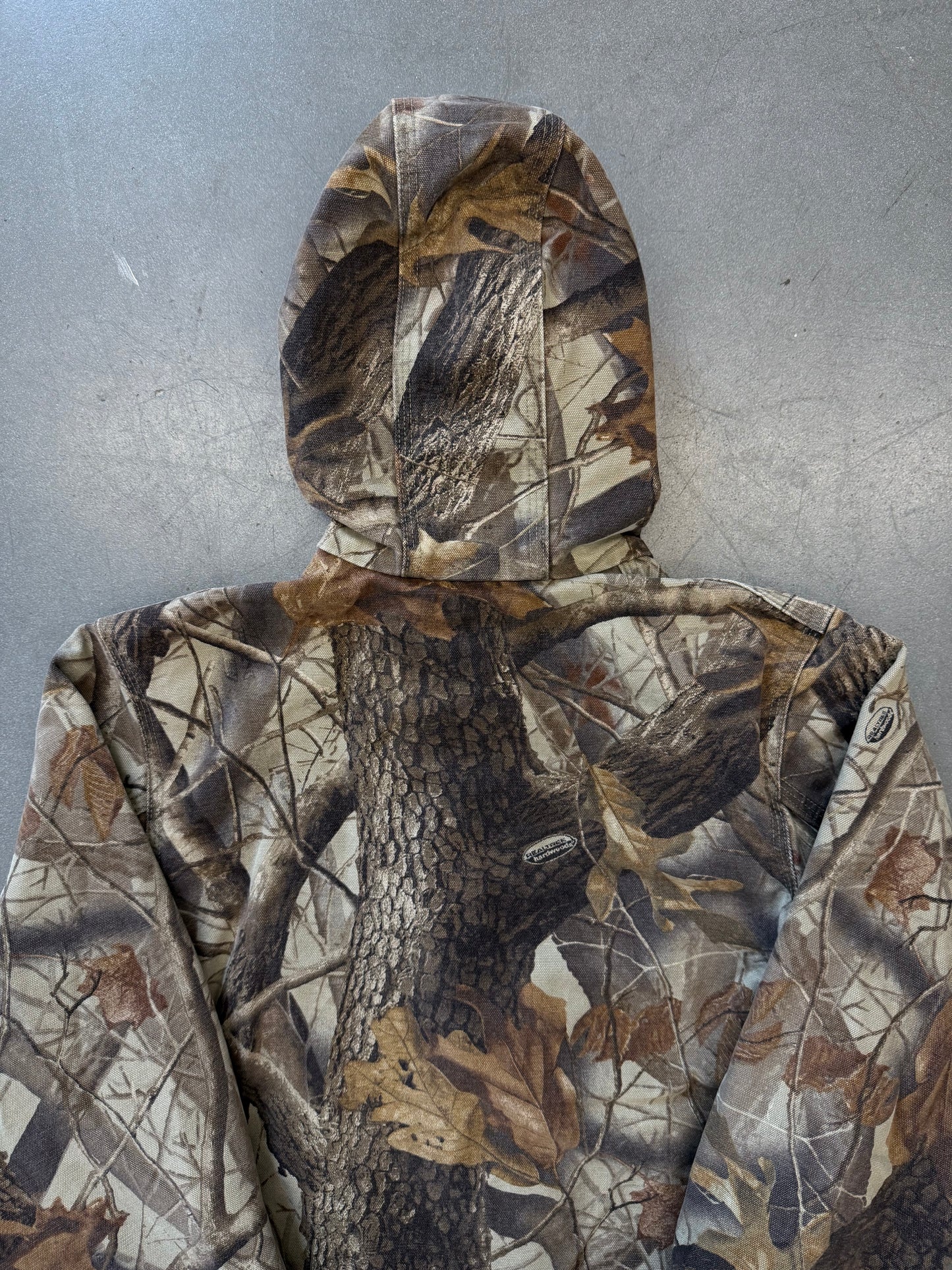 00S YOUTH CARHARTT MESH-LINED CAMO CANVAS HOODED WORK JACKET