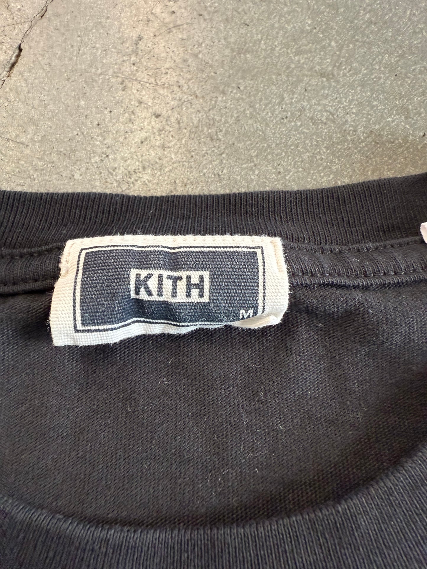 KITH MIAMI NEON SCRIPT TEE - BLACK (M)