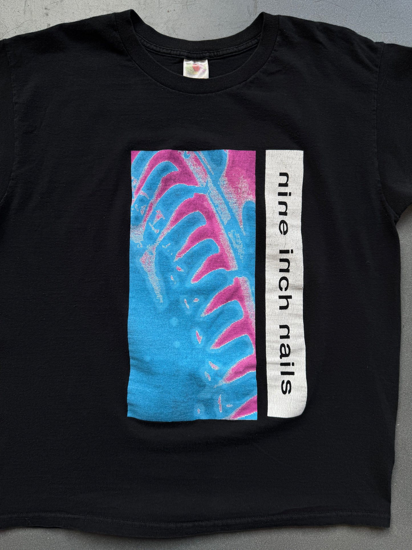 NINE INCH NAILS HATE 1990 TEE (FRUIT OF THE LOOM HEAVY TAG)