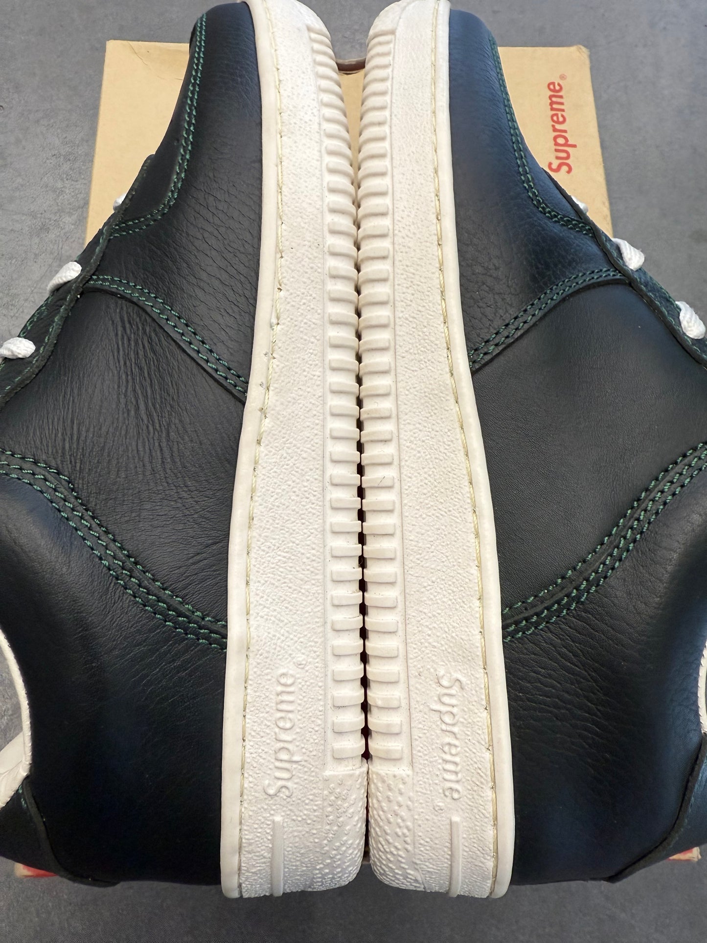 2001 SIZE 8.5 SUPREME DOWNLOW - GREEN (BRAND NEW WITH BOX)