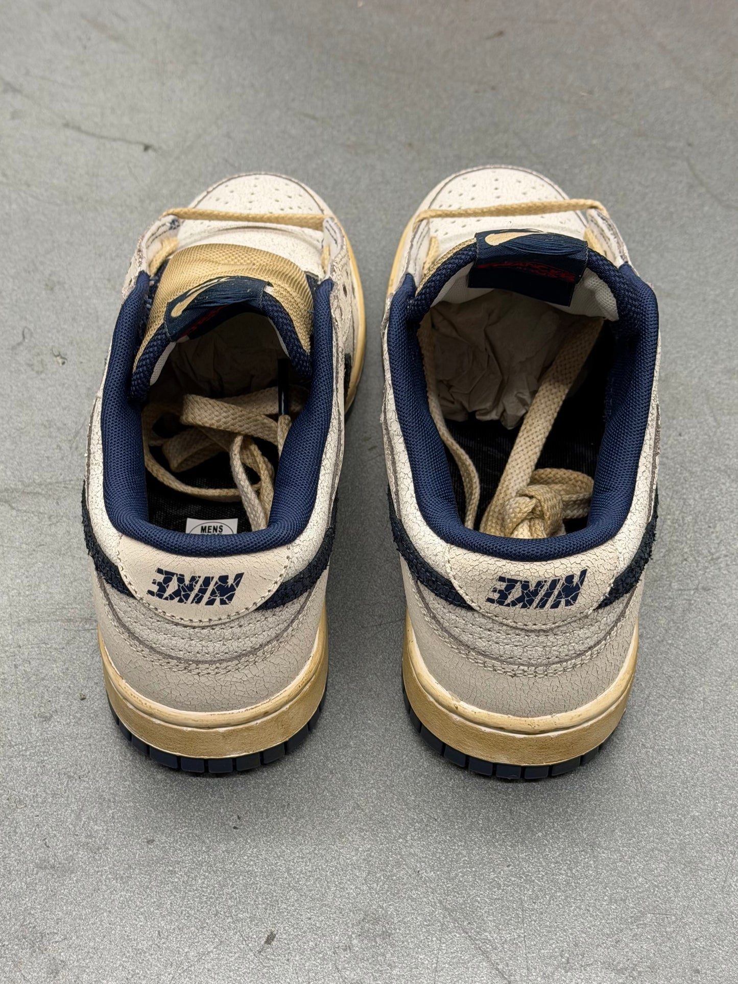 2025 NIKE DUNK LOW STRANGER THINGS - PHANTOM (W/BOX)