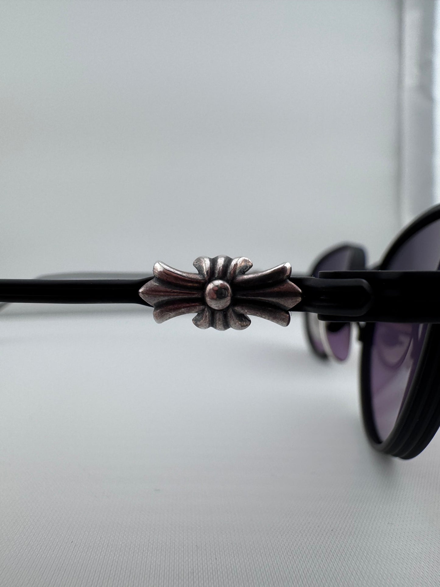 CHROME HEARTS CLITORIAL ROUND SUNGLASSES (WITH CASE)