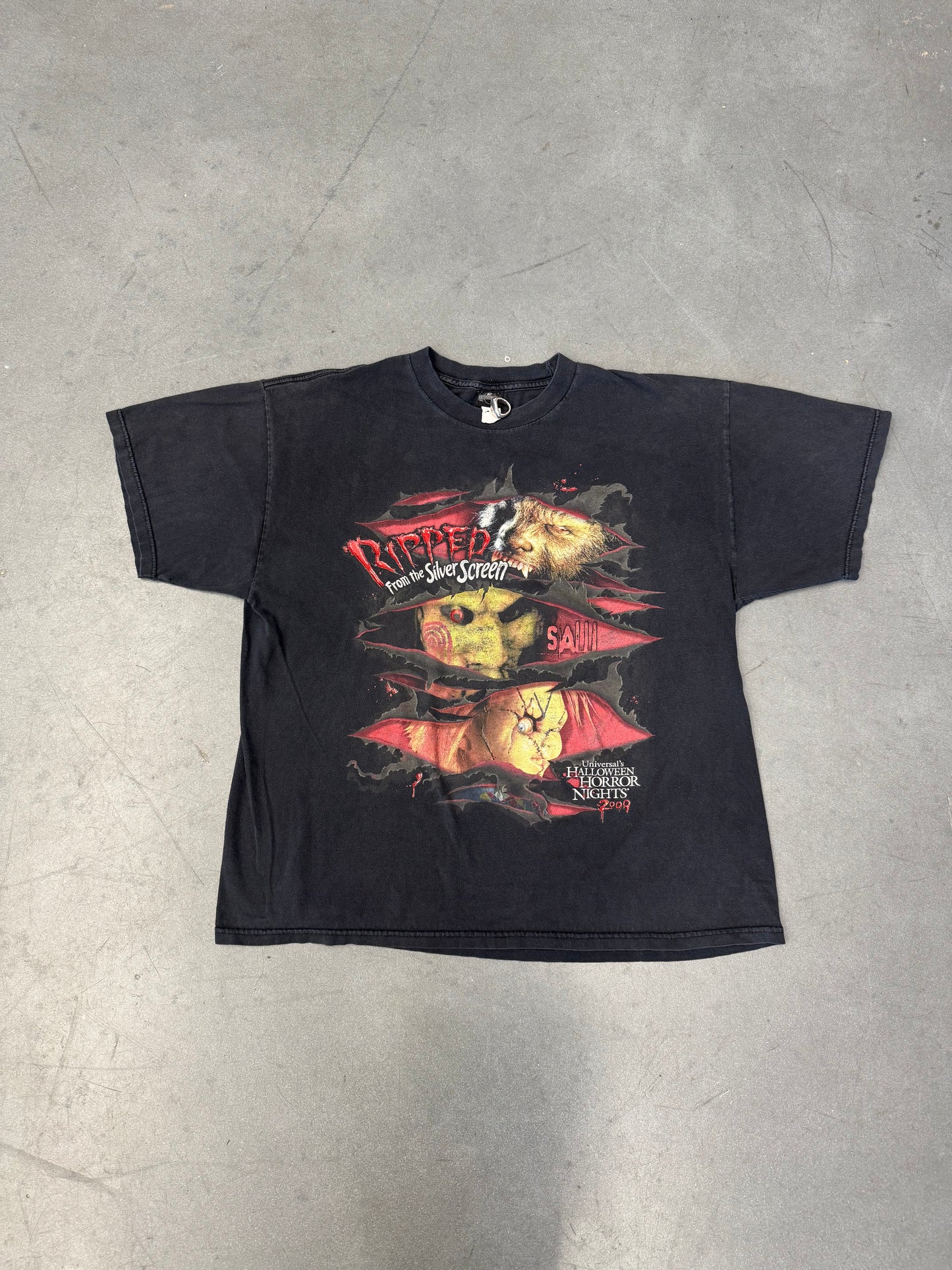 2009 UNIVERSAL'S HALLOWEEN HORROR NIGHTS "RIPPED FROM THE SILVER SCREEN" TEE (UNIVERSAL STUDIOS TAG)